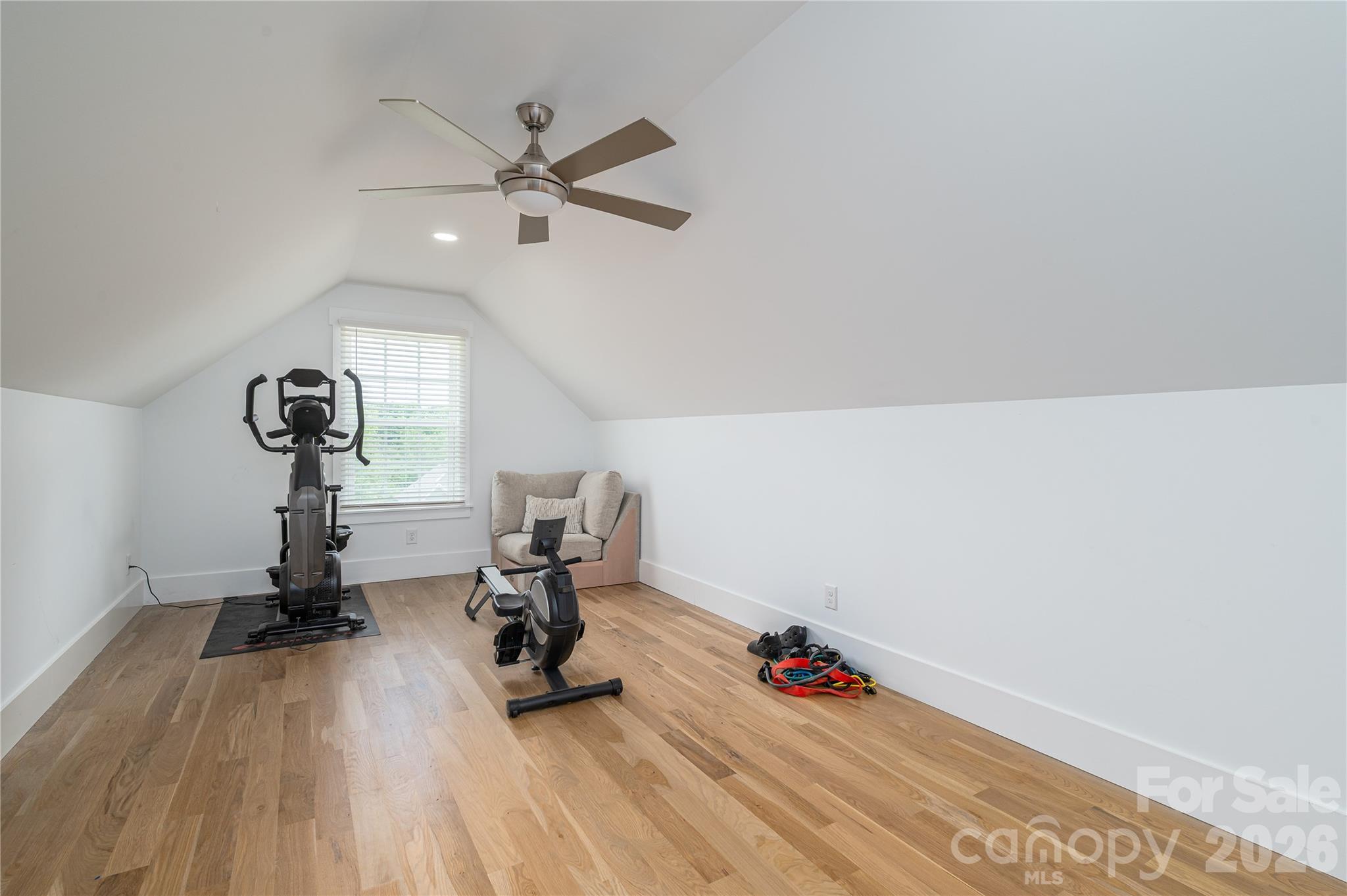 Eagle Glen - Residential