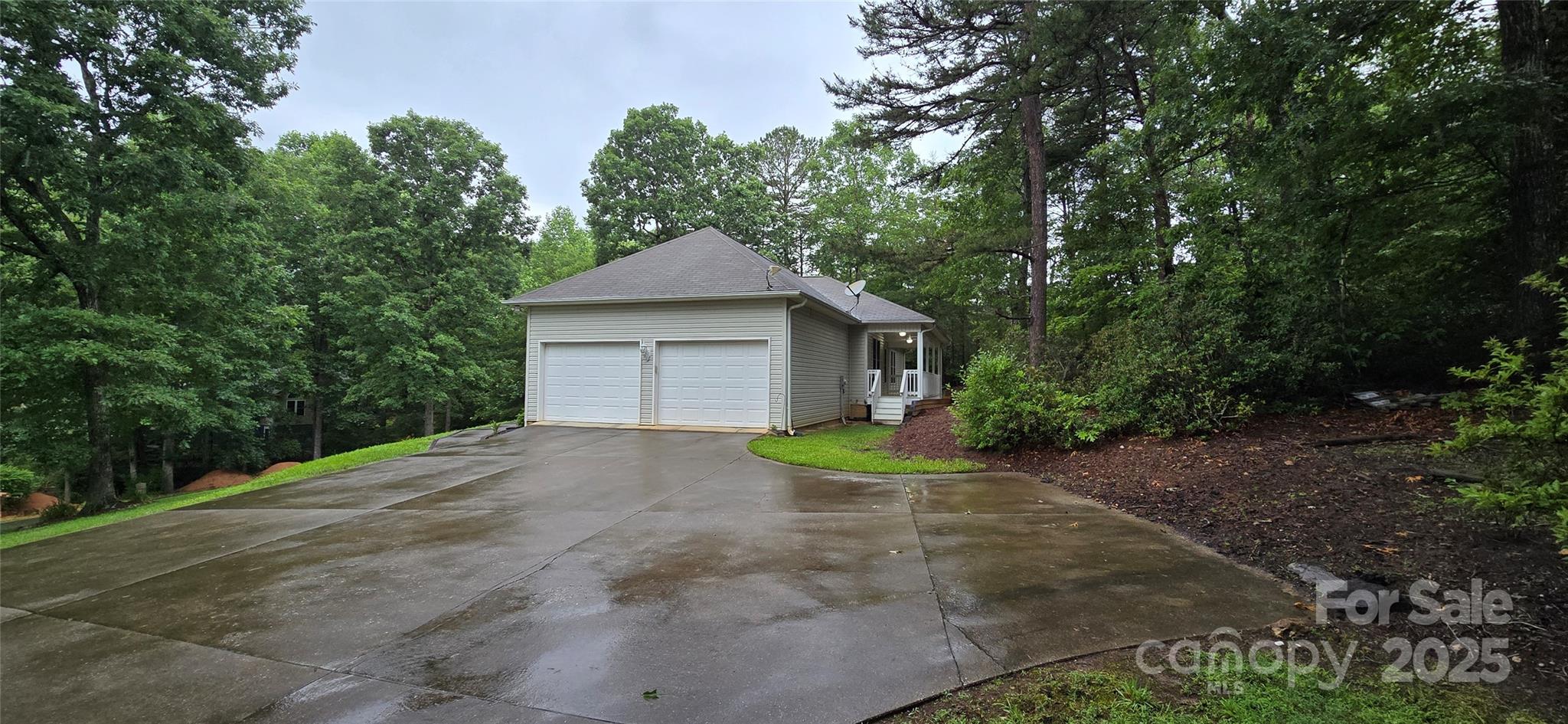 Hemlock Crossing - Residential