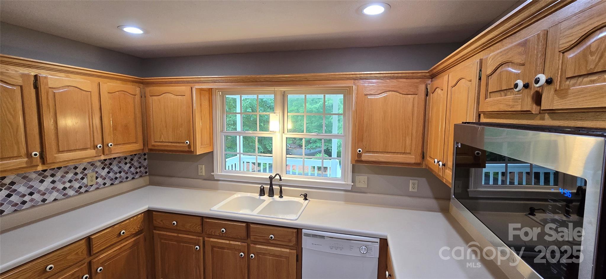Hemlock Crossing - Residential