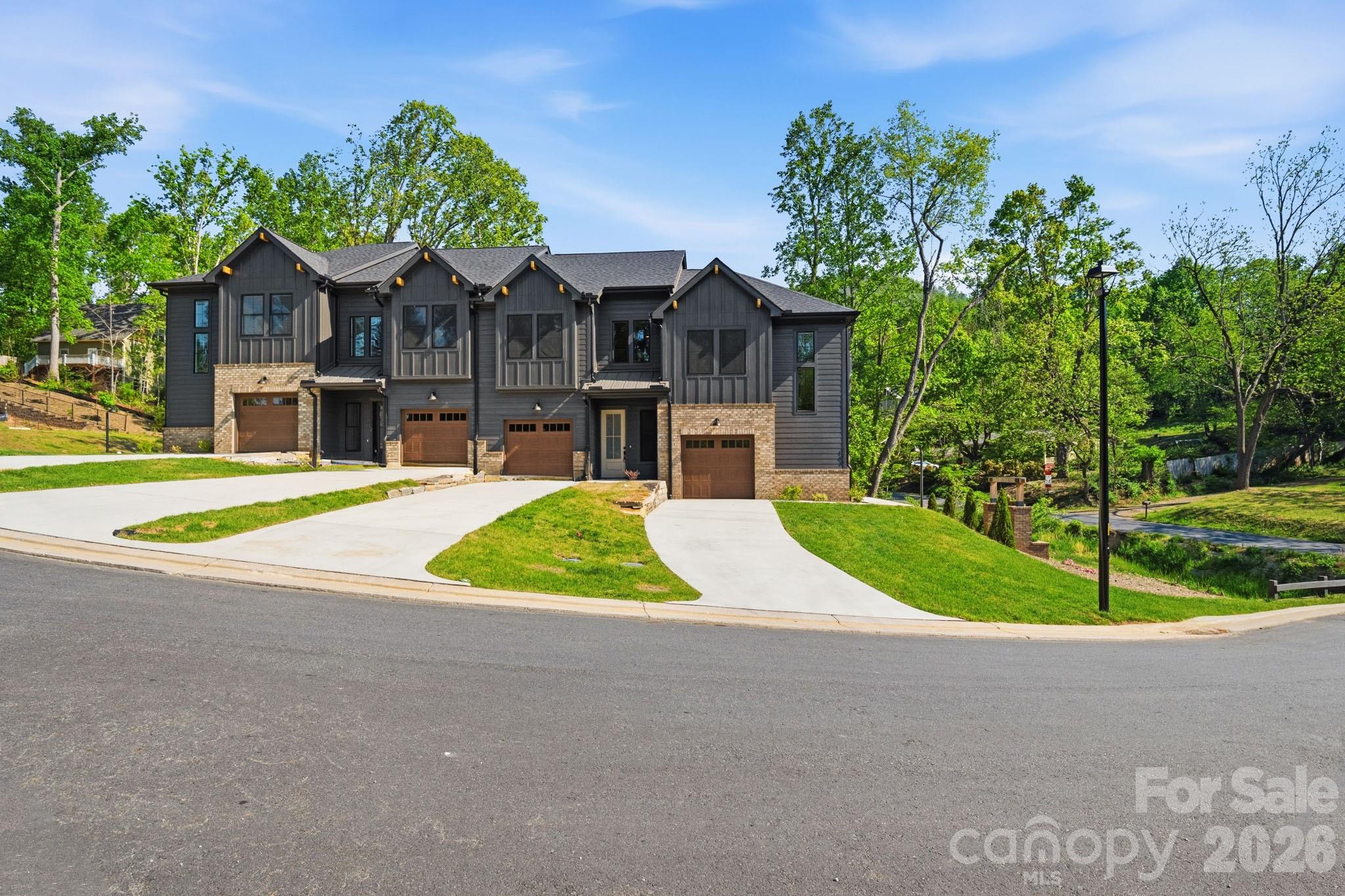 Villas at Pinecroft - Residential