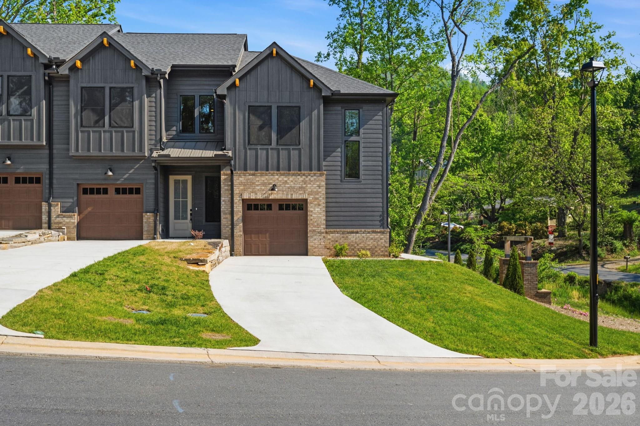 Villas at Pinecroft - Residential
