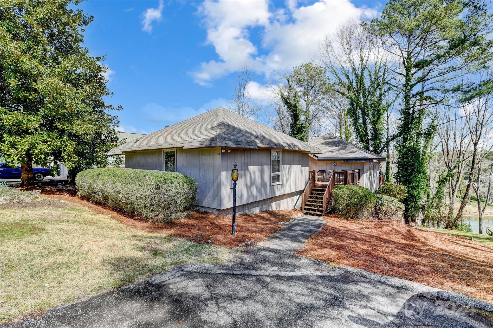 Tega Cay - Residential