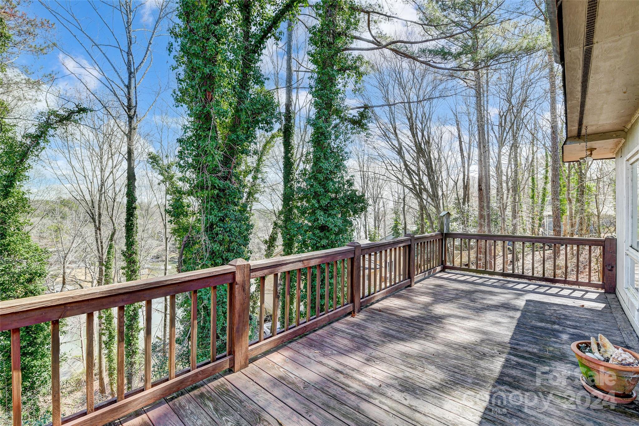 Tega Cay - Residential