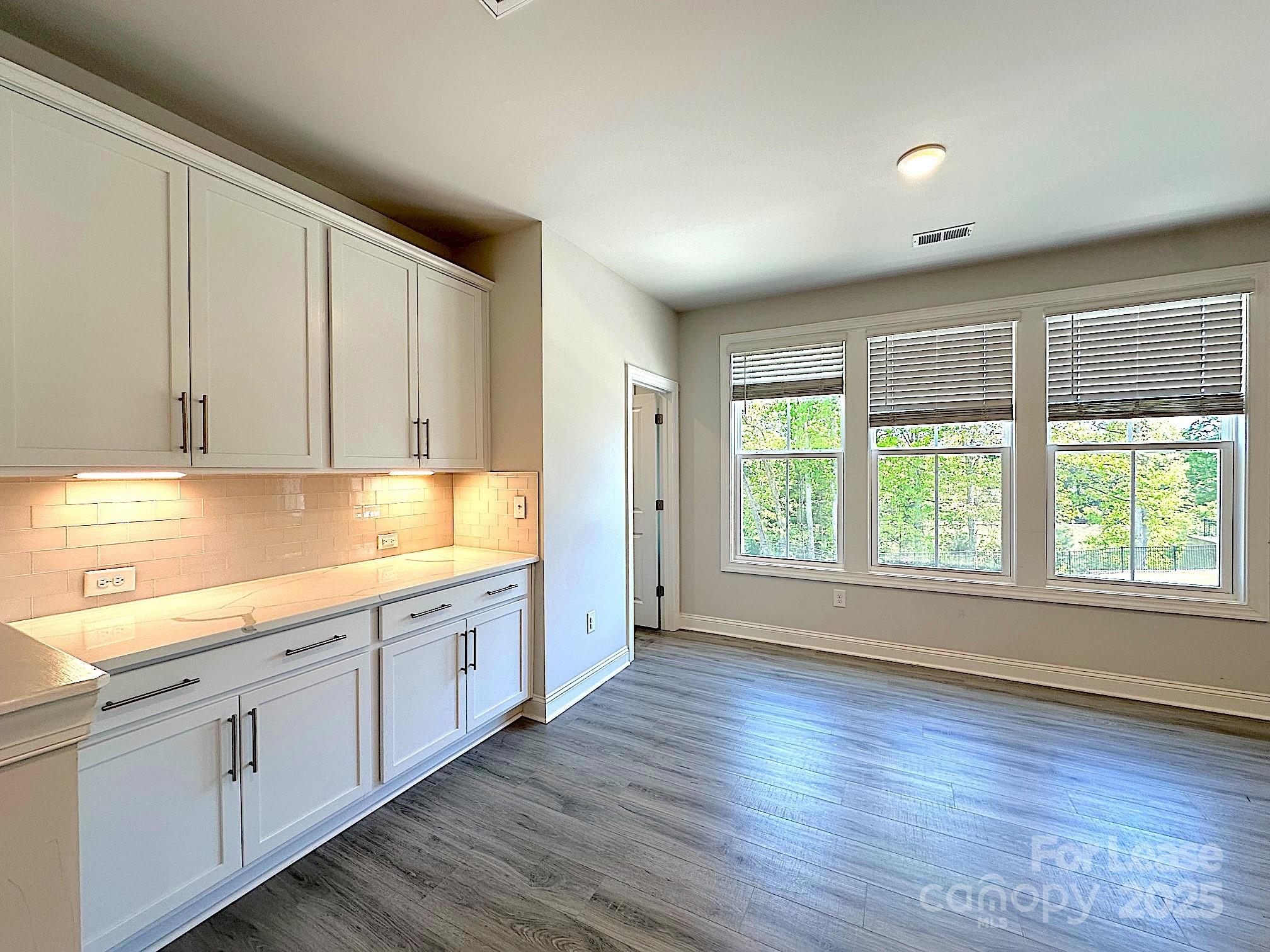 Roseglen Townhomes - Residential Lease