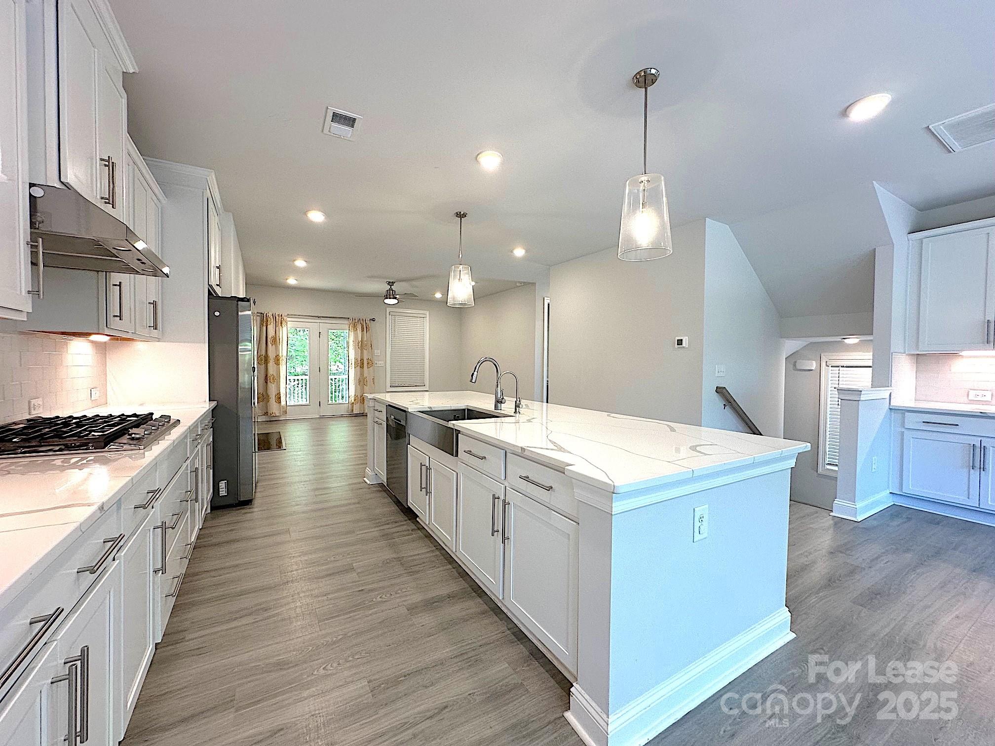 Roseglen Townhomes - Residential Lease
