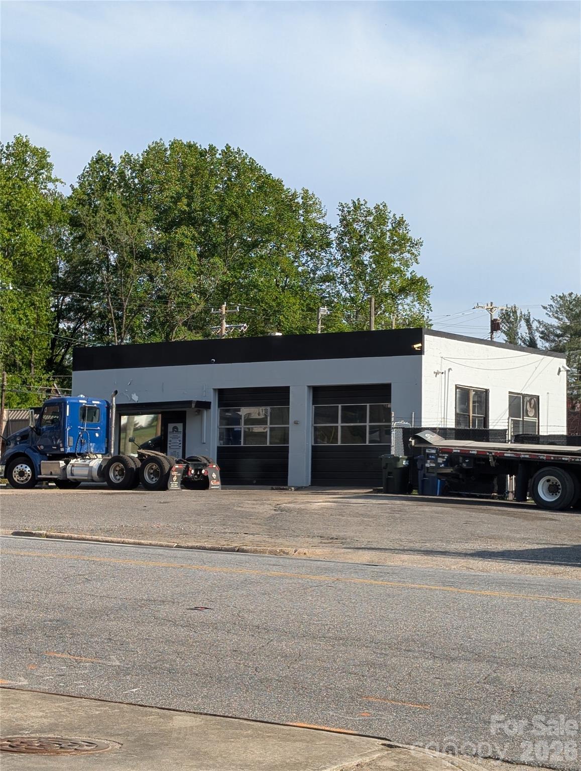 Great location and business potential.  Includes an office, 2 bay garage with lifts, and gated and secured parking in the side and rear of the building.  Property is currently leased.  Please do not disturb tenant.