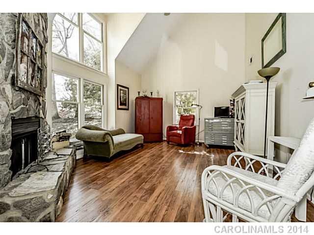 Tega Cay - Residential
