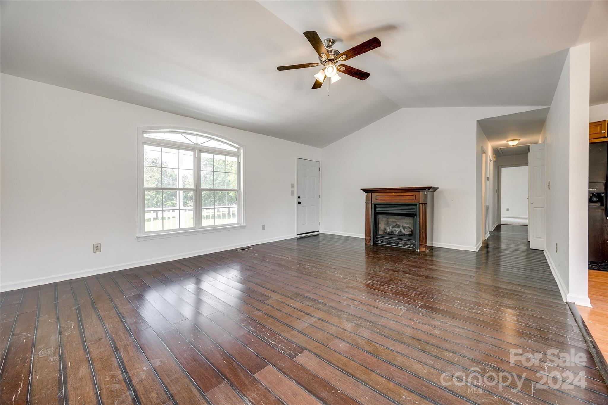 Quail Lakes - Residential