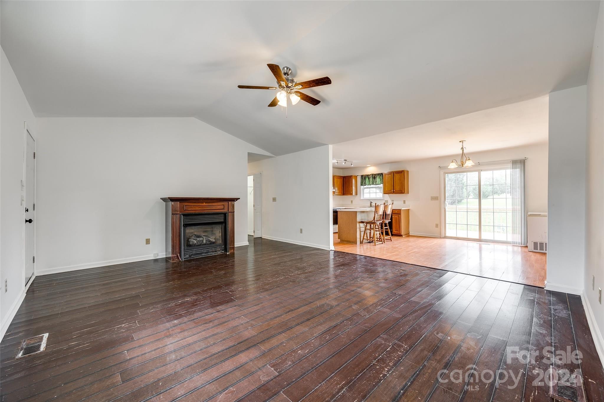 Quail Lakes - Residential