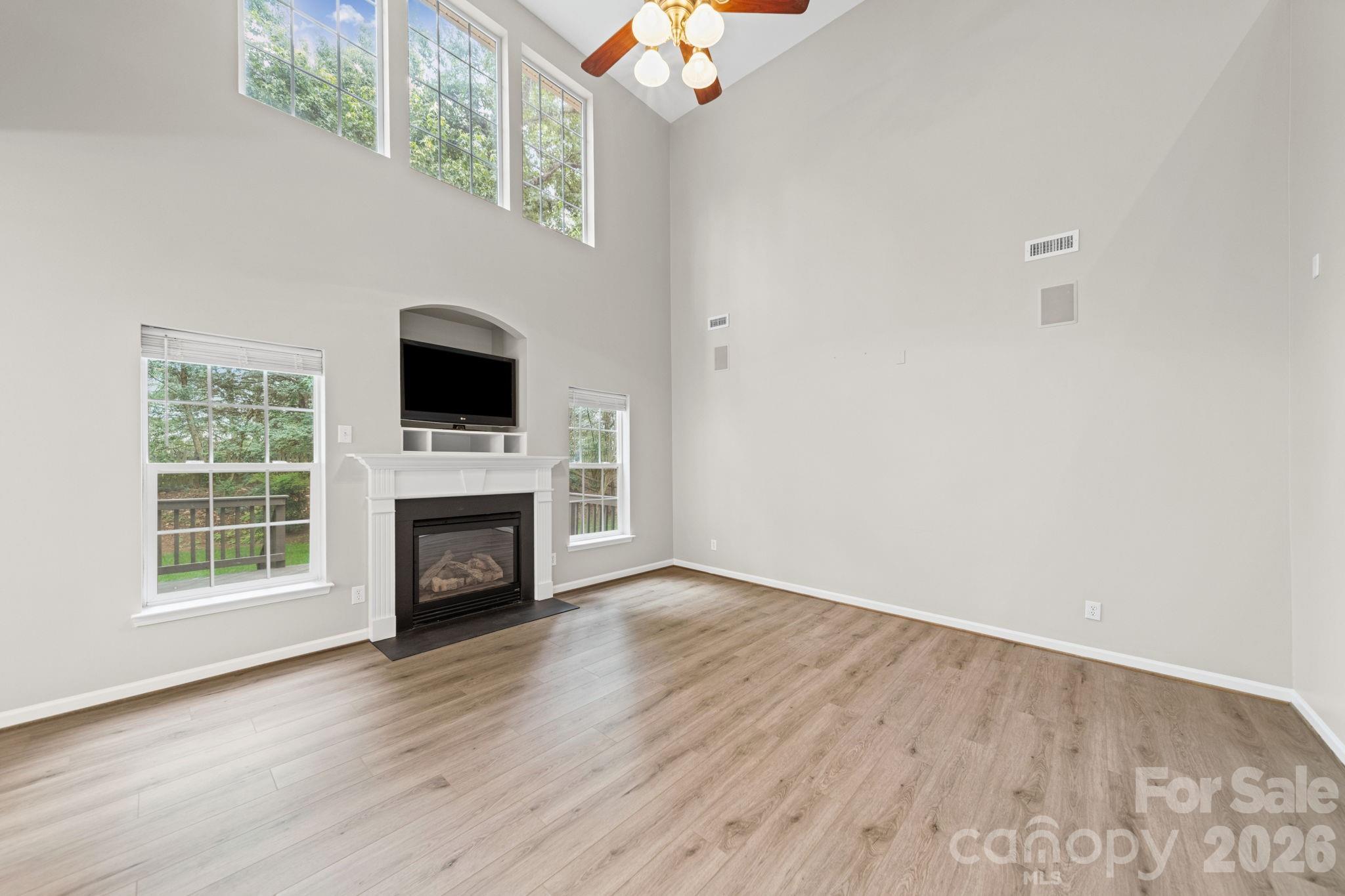 Hunter Oaks - Residential