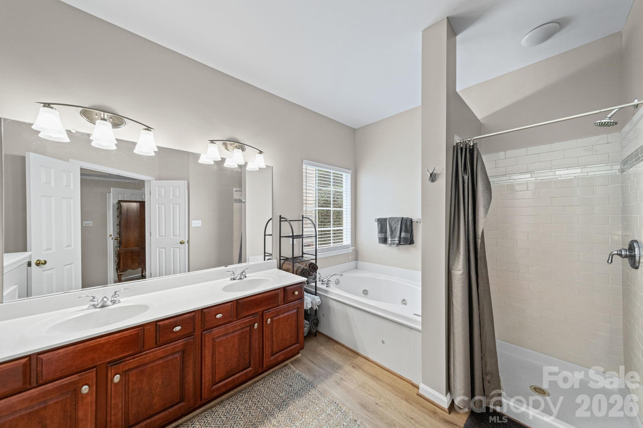 Hunter Oaks - Residential