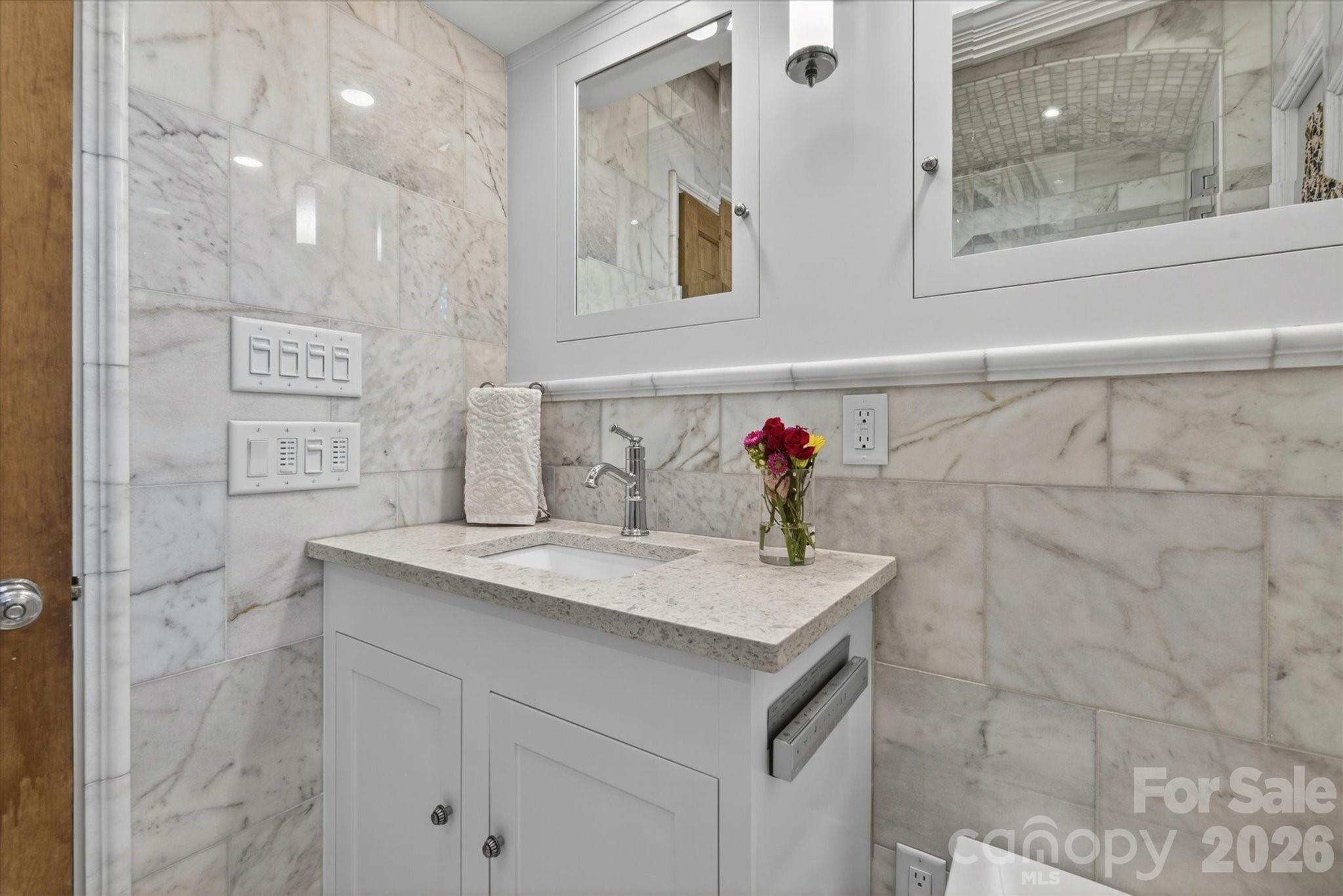 Queens-Ardsley Condominiums - Residential