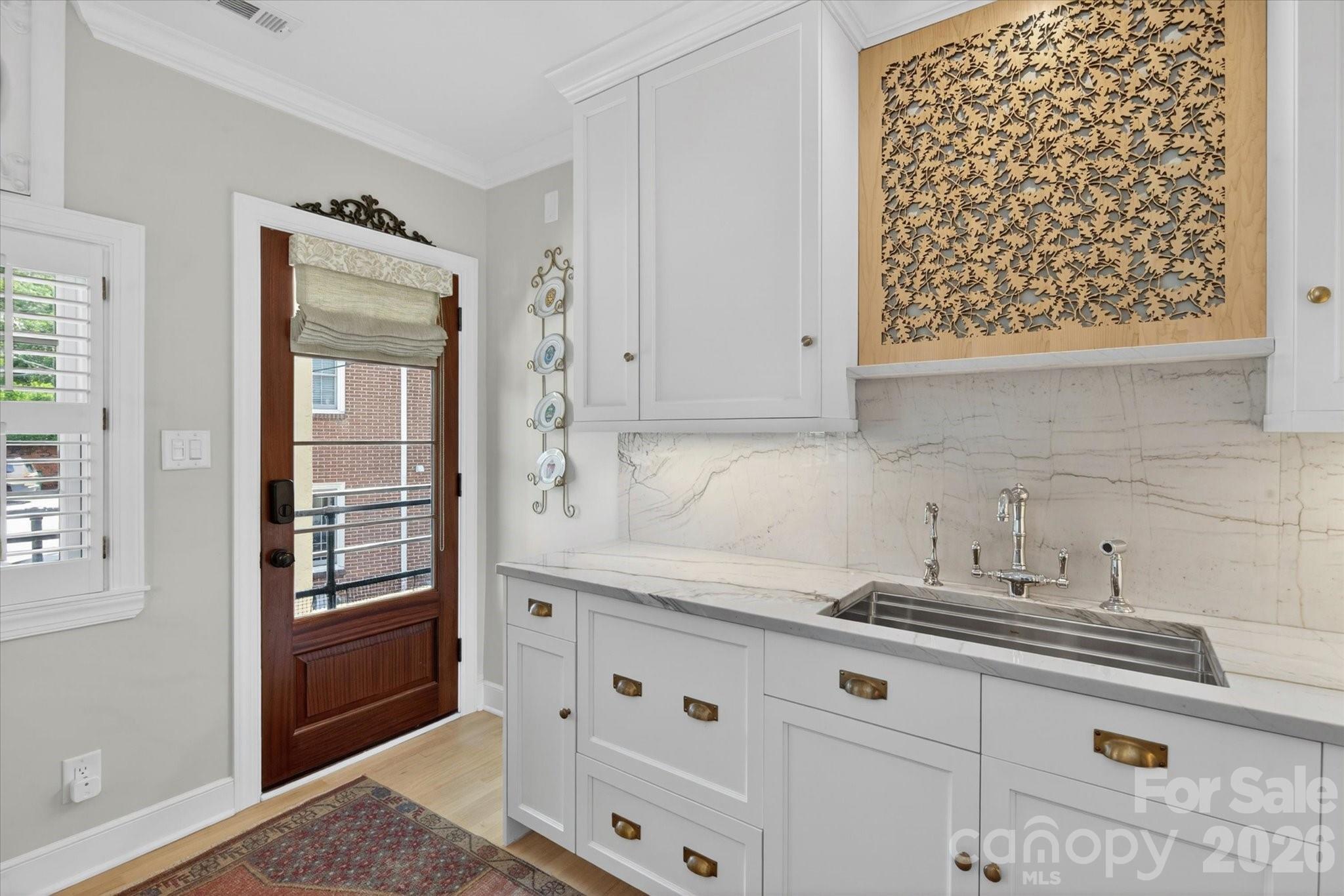 Queens-Ardsley Condominiums - Residential