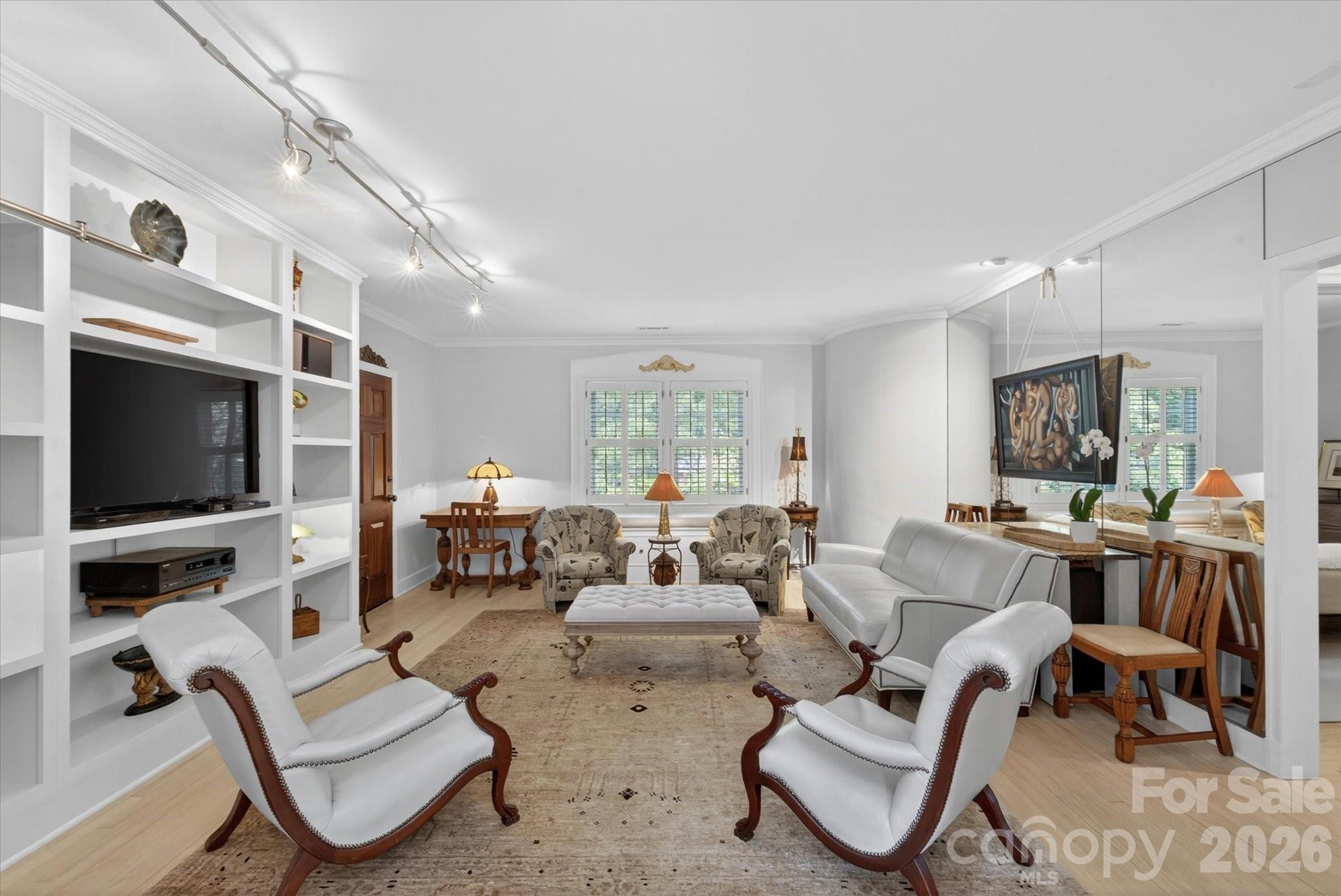 Queens-Ardsley Condominiums - Residential