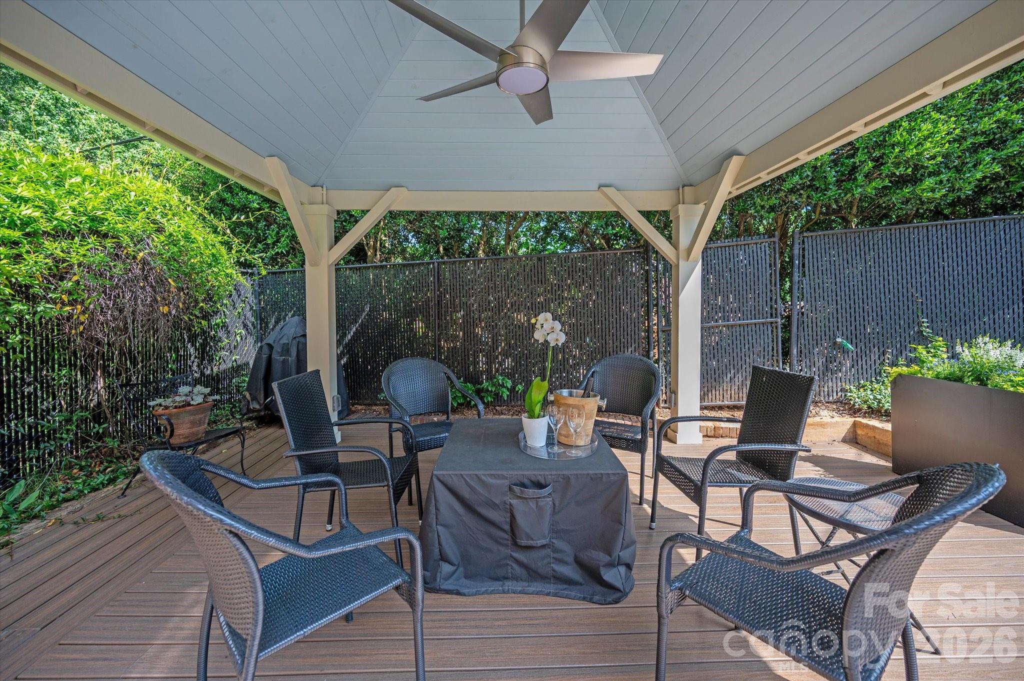 Queens-Ardsley Condominiums - Residential