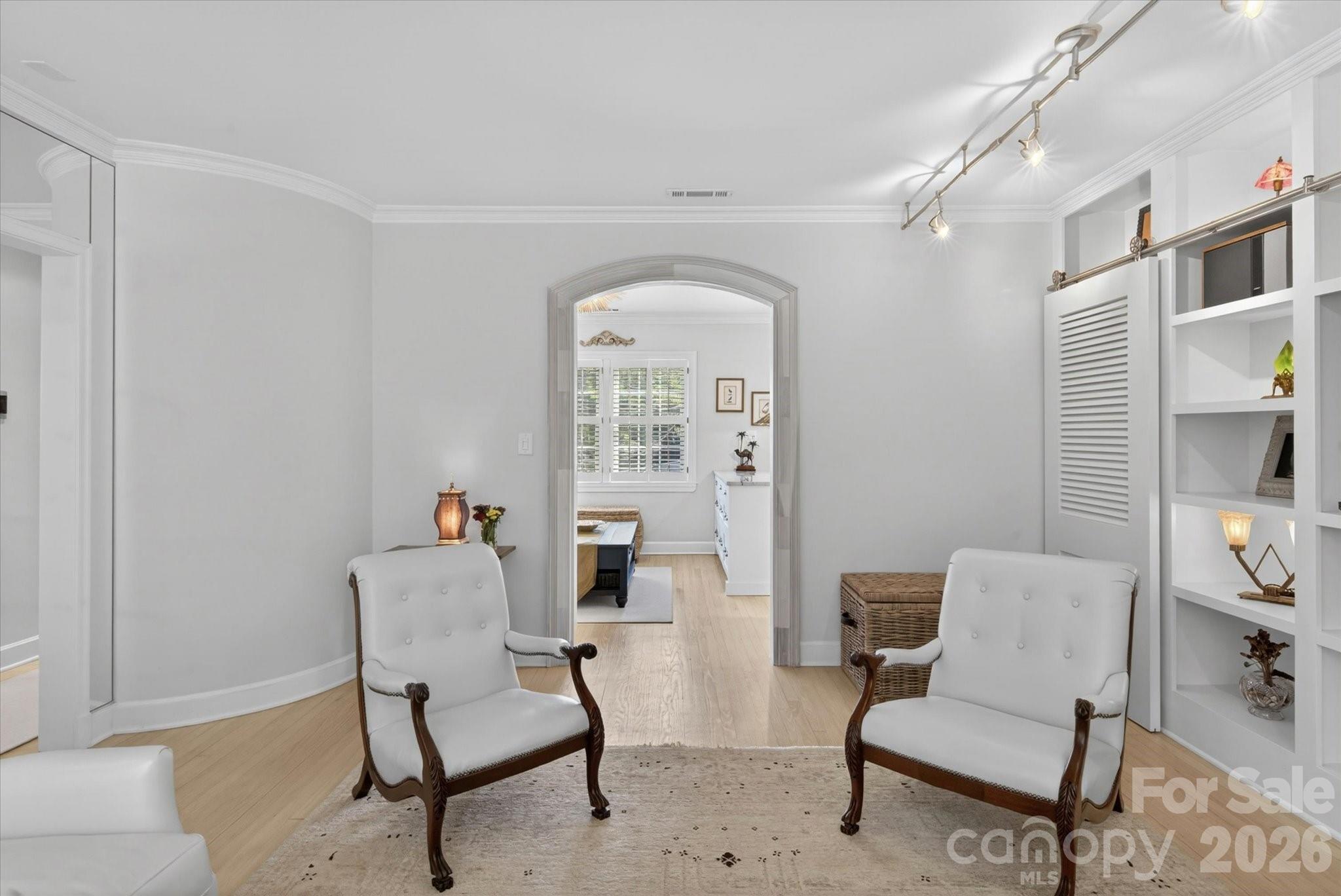 Queens-Ardsley Condominiums - Residential