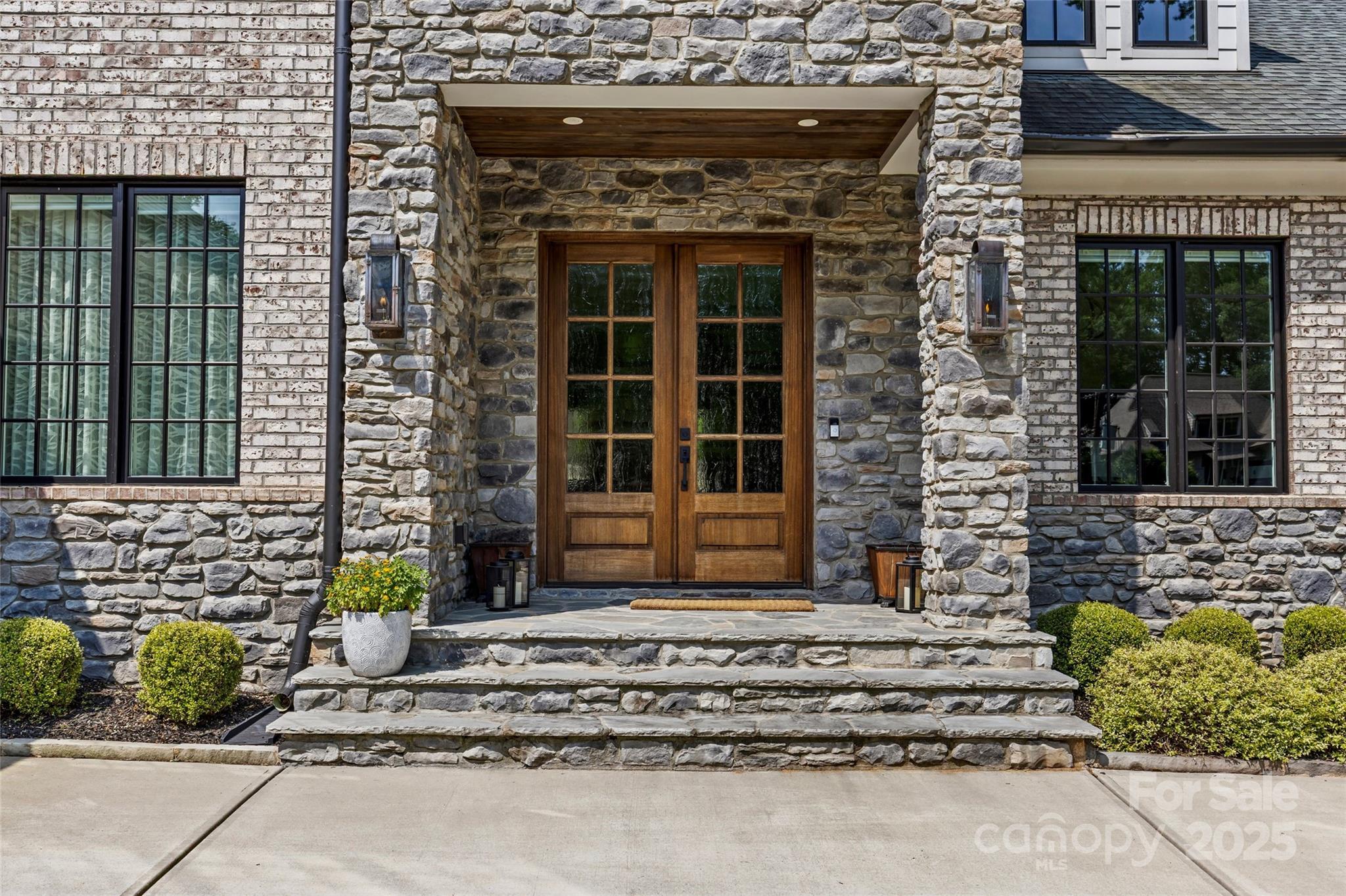 Mammoth Oaks - Residential