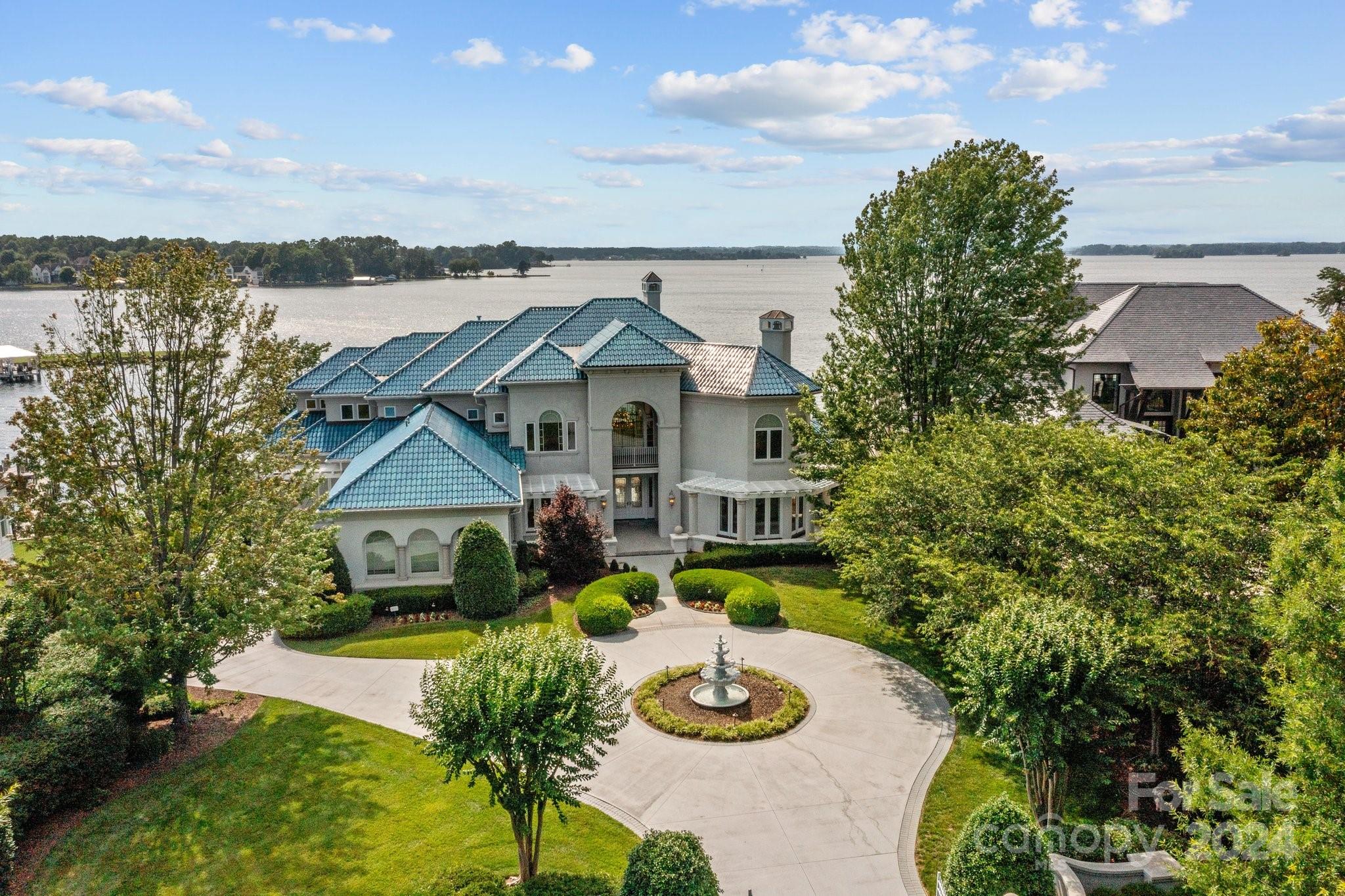 The Peninsula - Residential