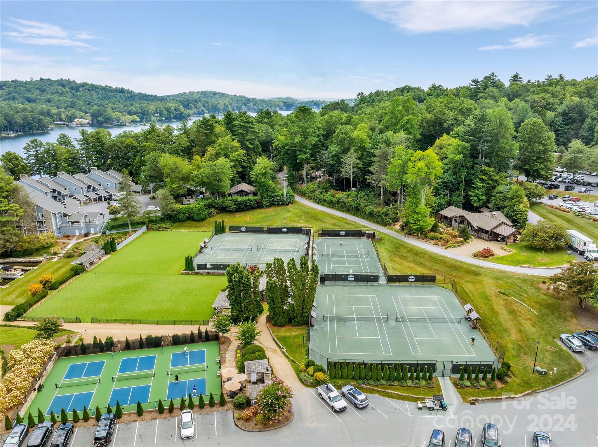 Lake Toxaway Estates - Residential