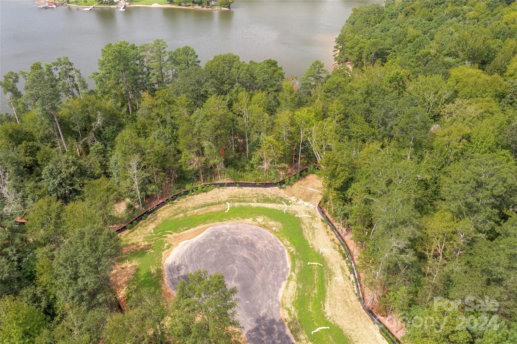 McLean - South Shore - Land