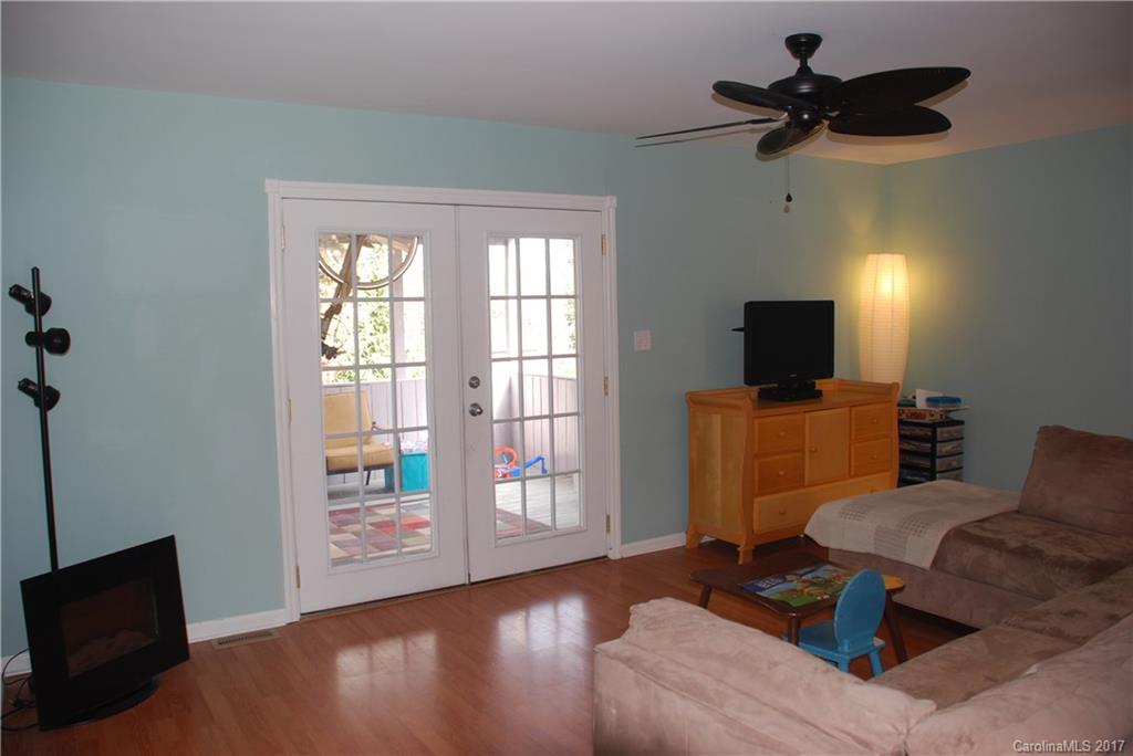 Tega Cay - Residential