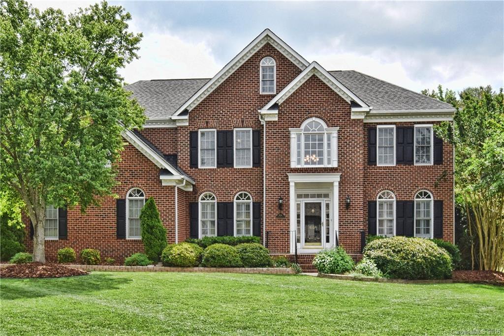 Gorgeous Home w/Large 3rd Floor Bonus Room! Gleaming Hardwoods throughout most of Main. Kitchen w/Stainless  Appliances, tons of Cabinets & Center Island! 2 Story Great Room open to Breakfast & Kitchen. Formal LR & DR w/Plantation Shutters & Crown Molding. Office w/Built-ins. Master BR w/Sitting Area & Walk-in Closet. Master Bath w/Dual Sinks, Garden Tub, Tile Floors. Beautiful Screened Porch! Large Deck overlooking Fire Pit. Full Irrigation. Office on main could be converted to guest suite.