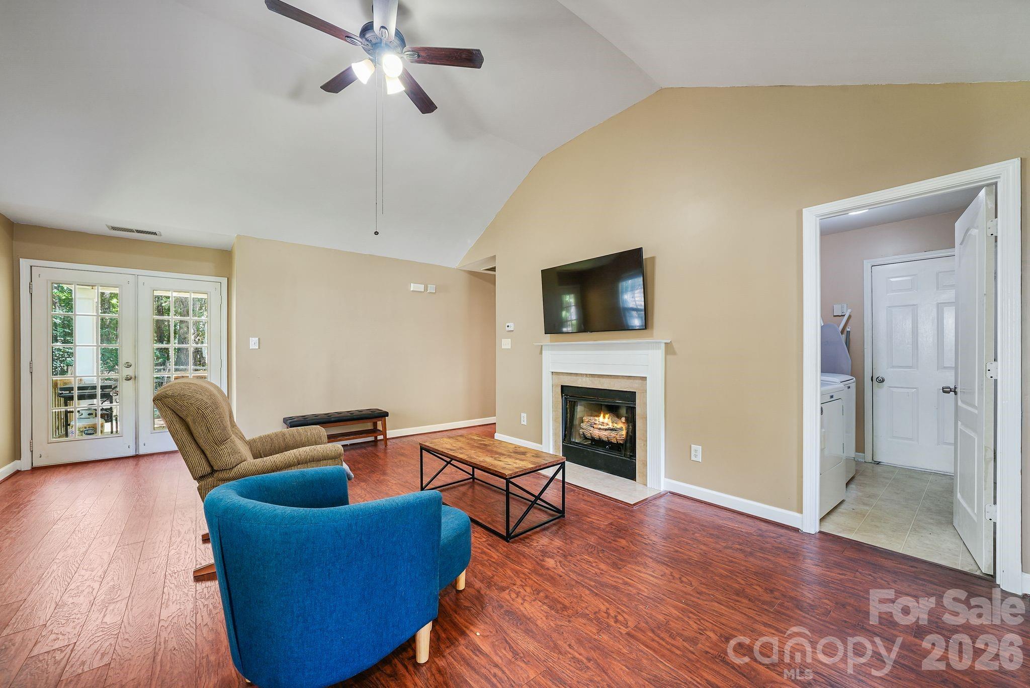 Steelcroft Place - Residential