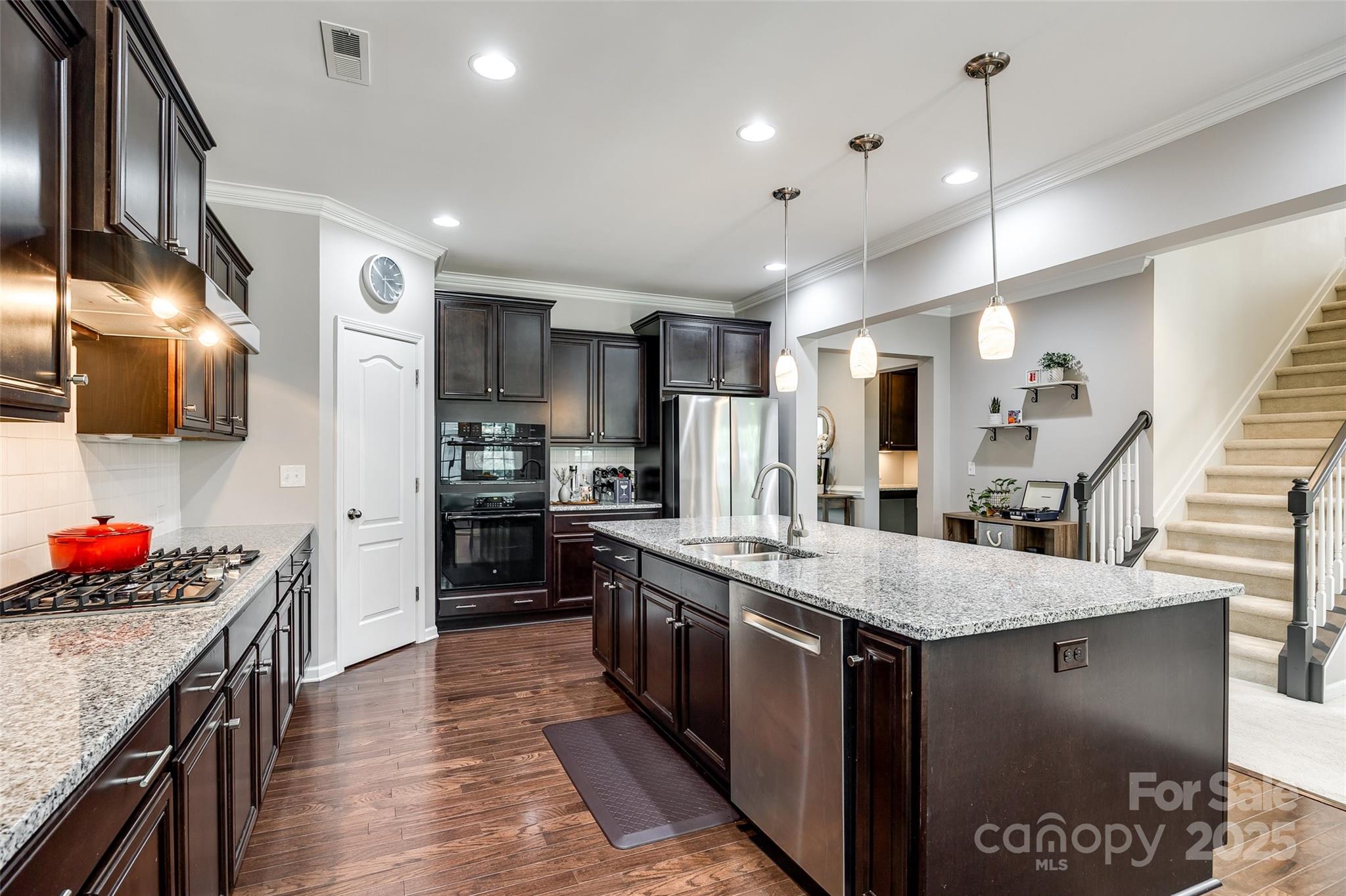 Hawks Creek - Residential