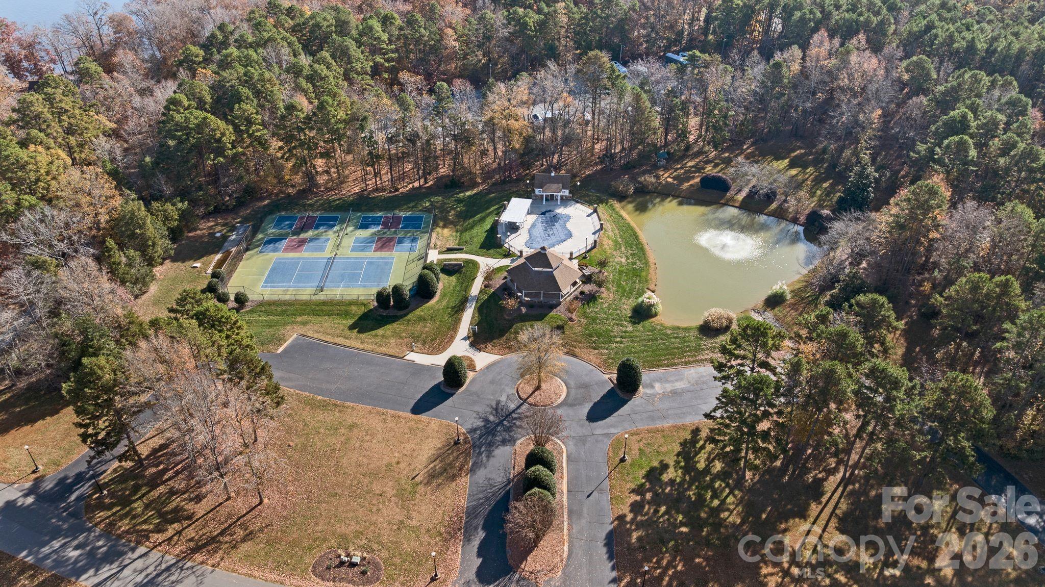 Yachtsmans Point - Residential