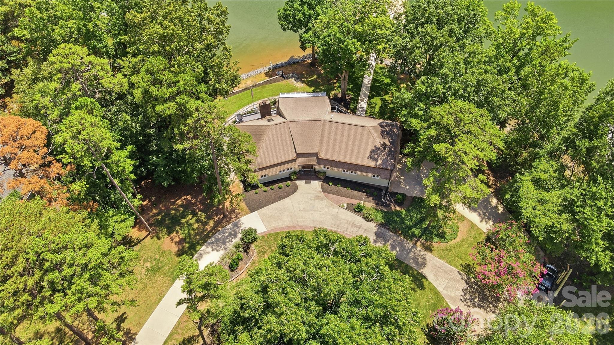 Tega Cay - Residential