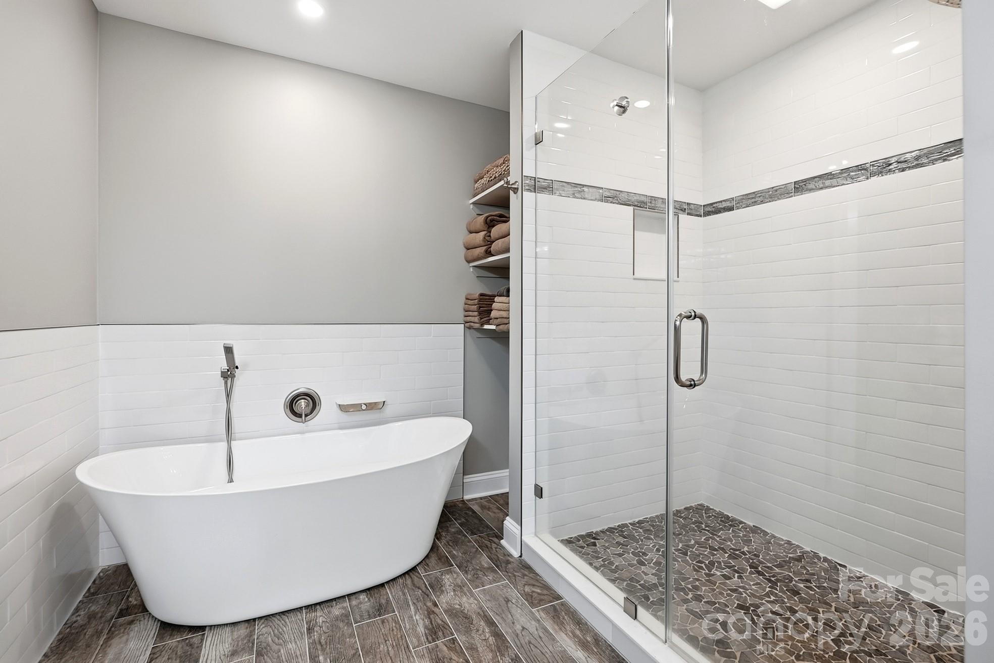 Tega Cay - Residential
