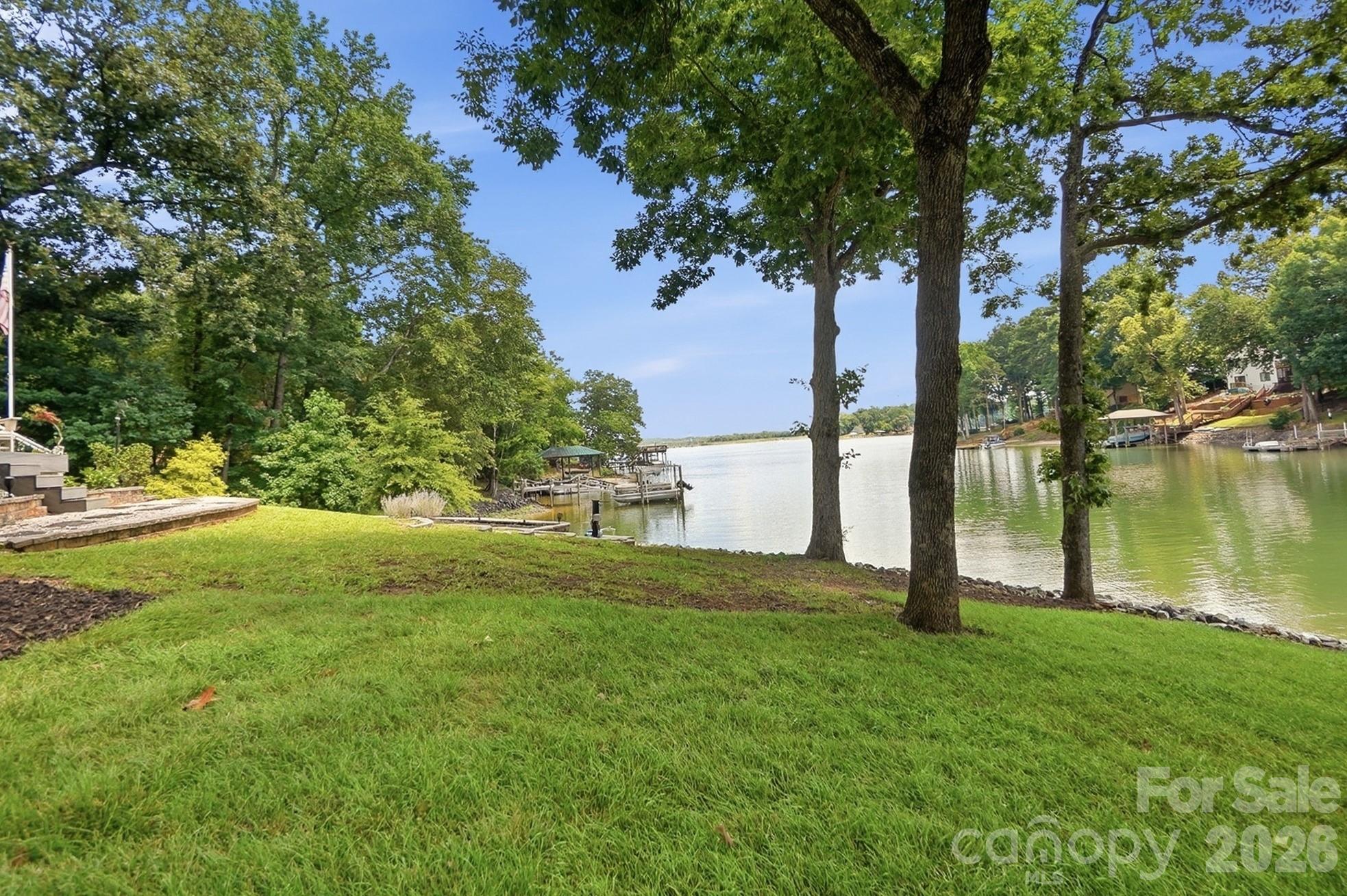 Tega Cay - Residential