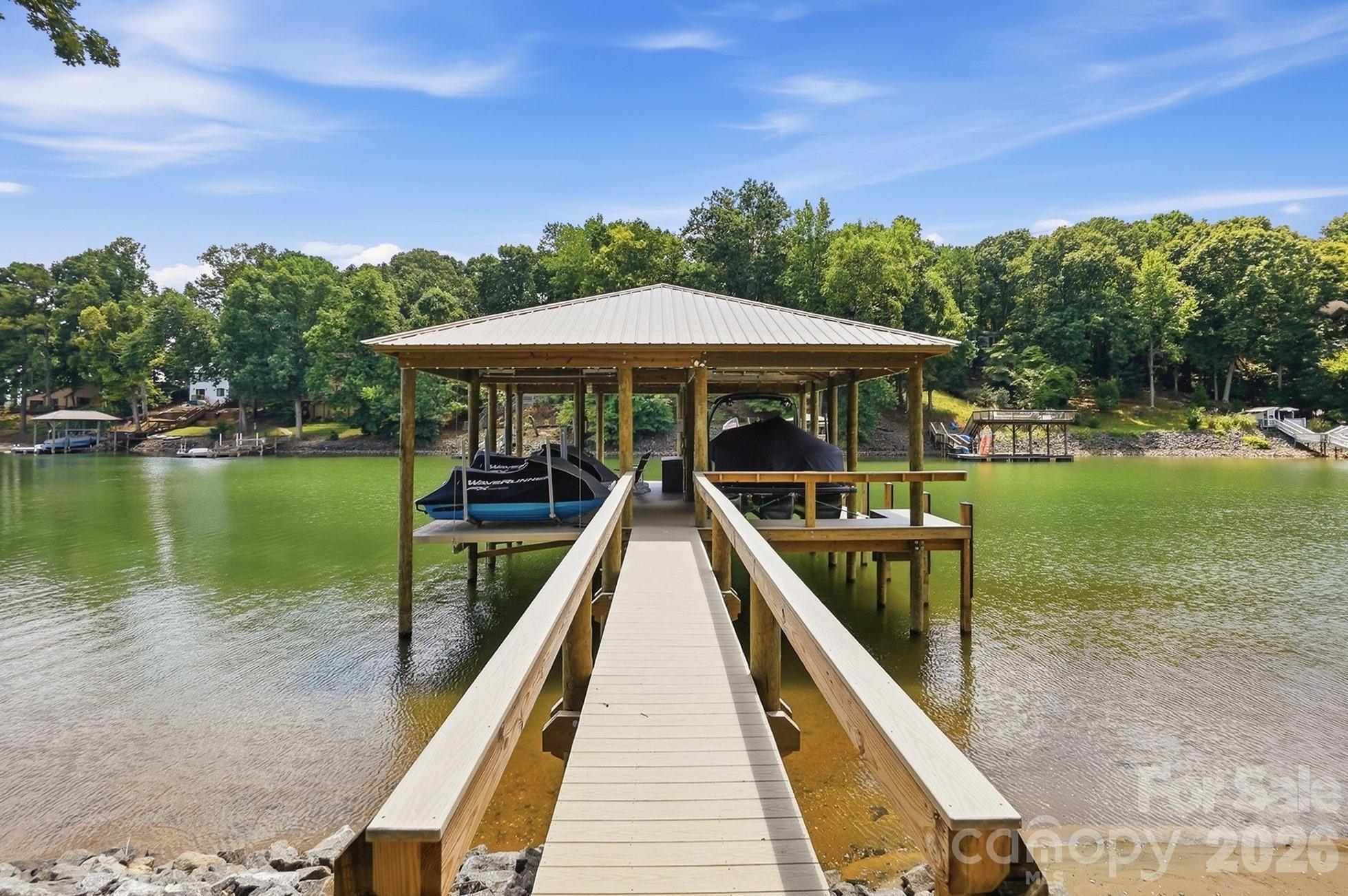Tega Cay - Residential
