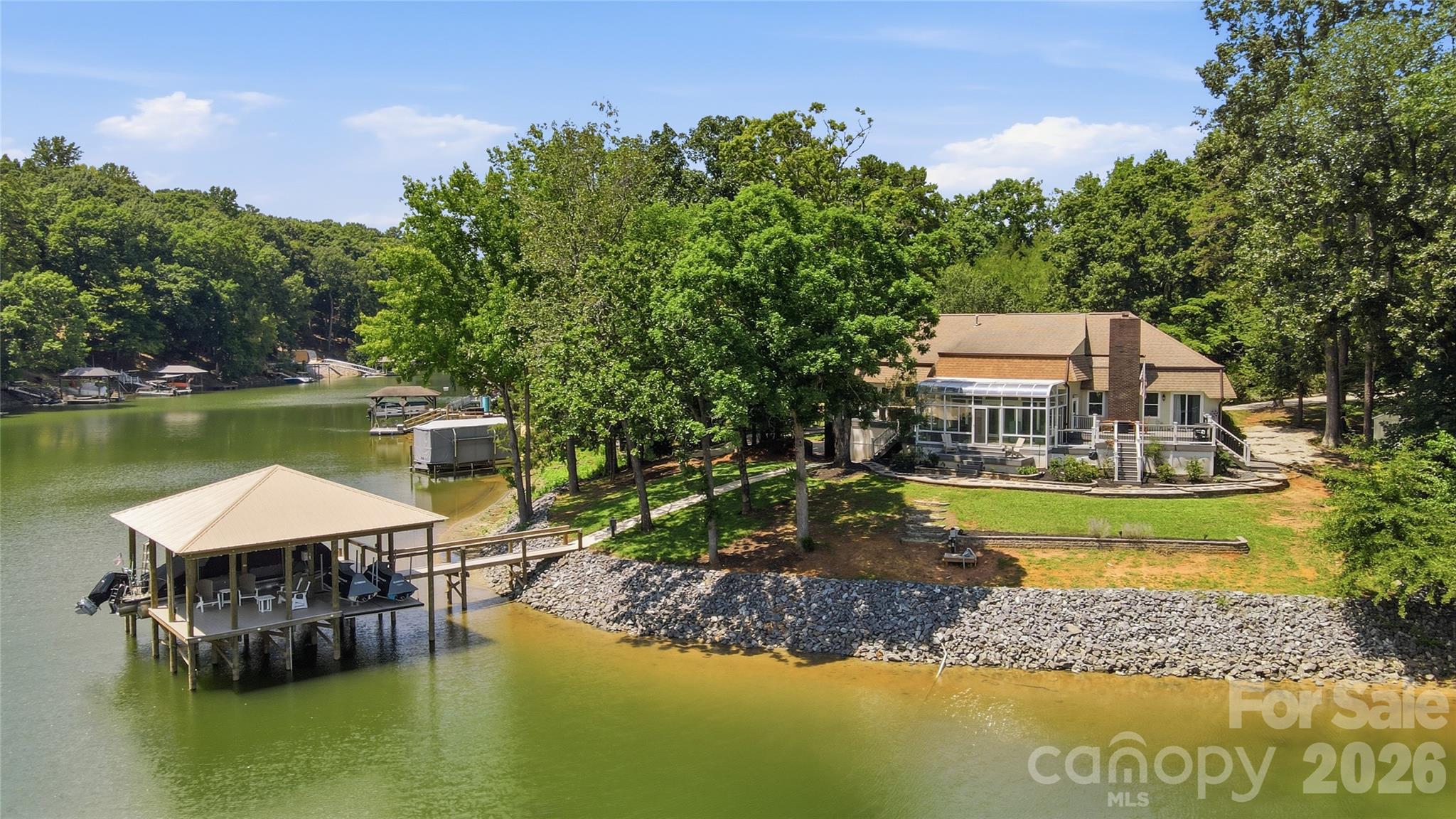 Tega Cay - Residential