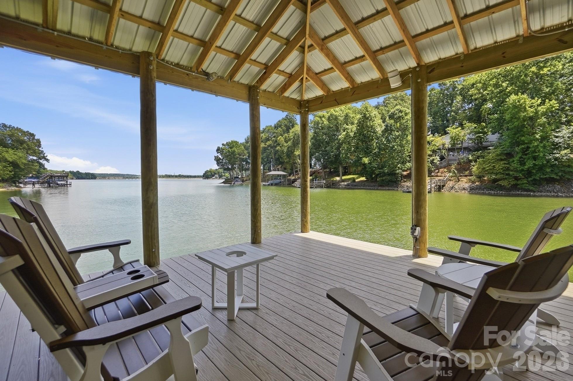 Tega Cay - Residential