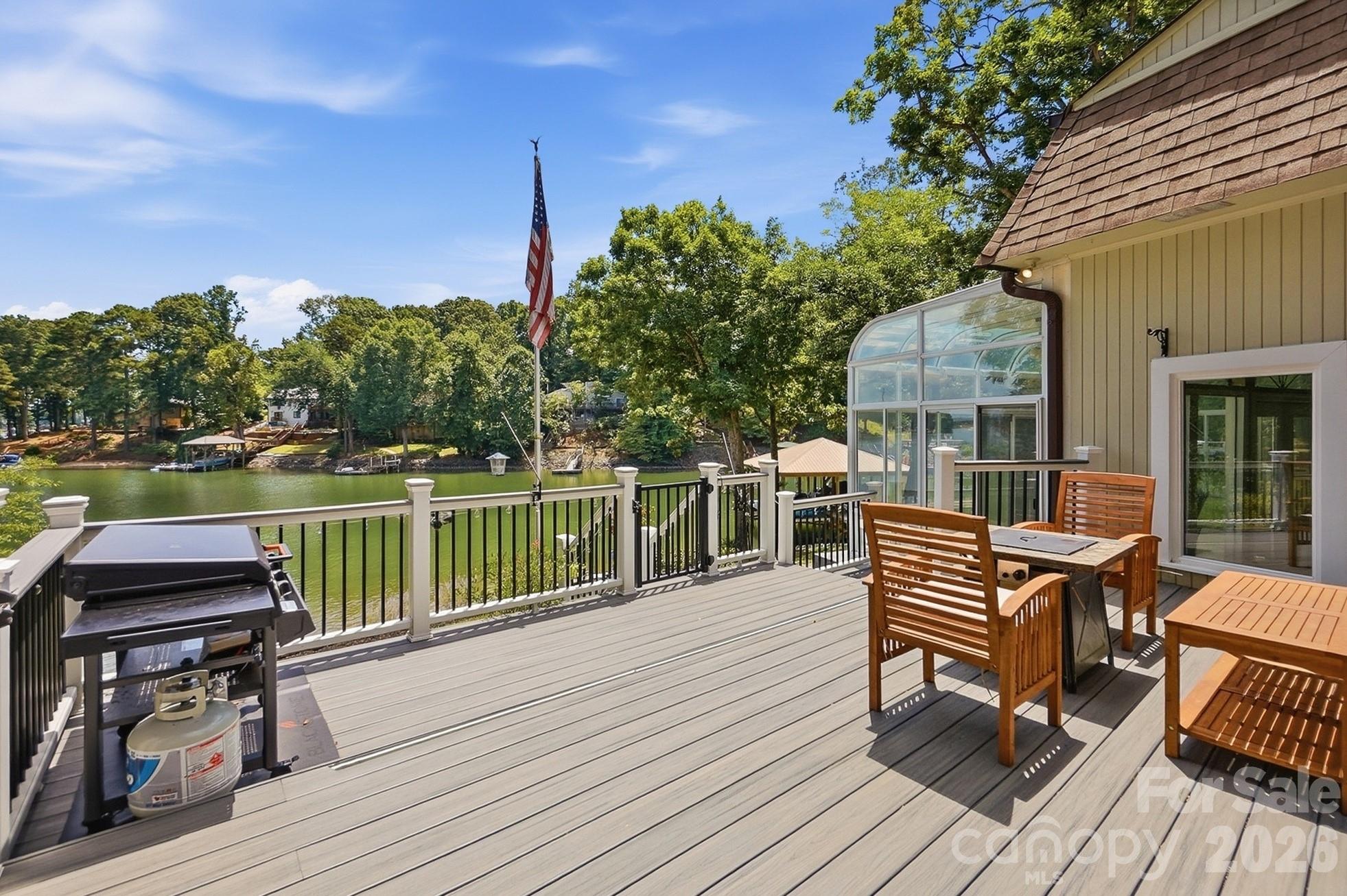 Tega Cay - Residential