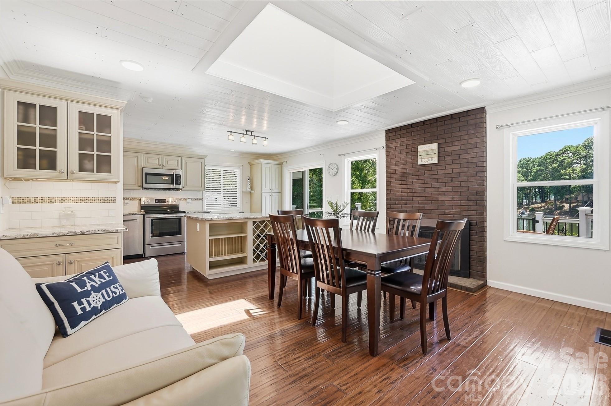 Tega Cay - Residential