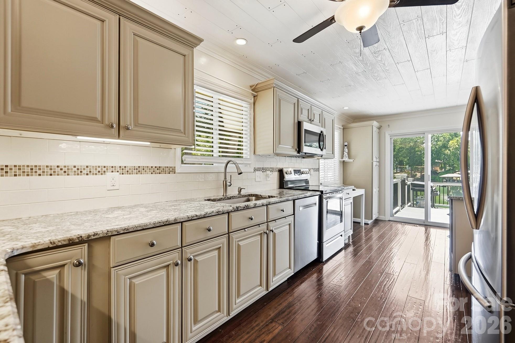 Tega Cay - Residential