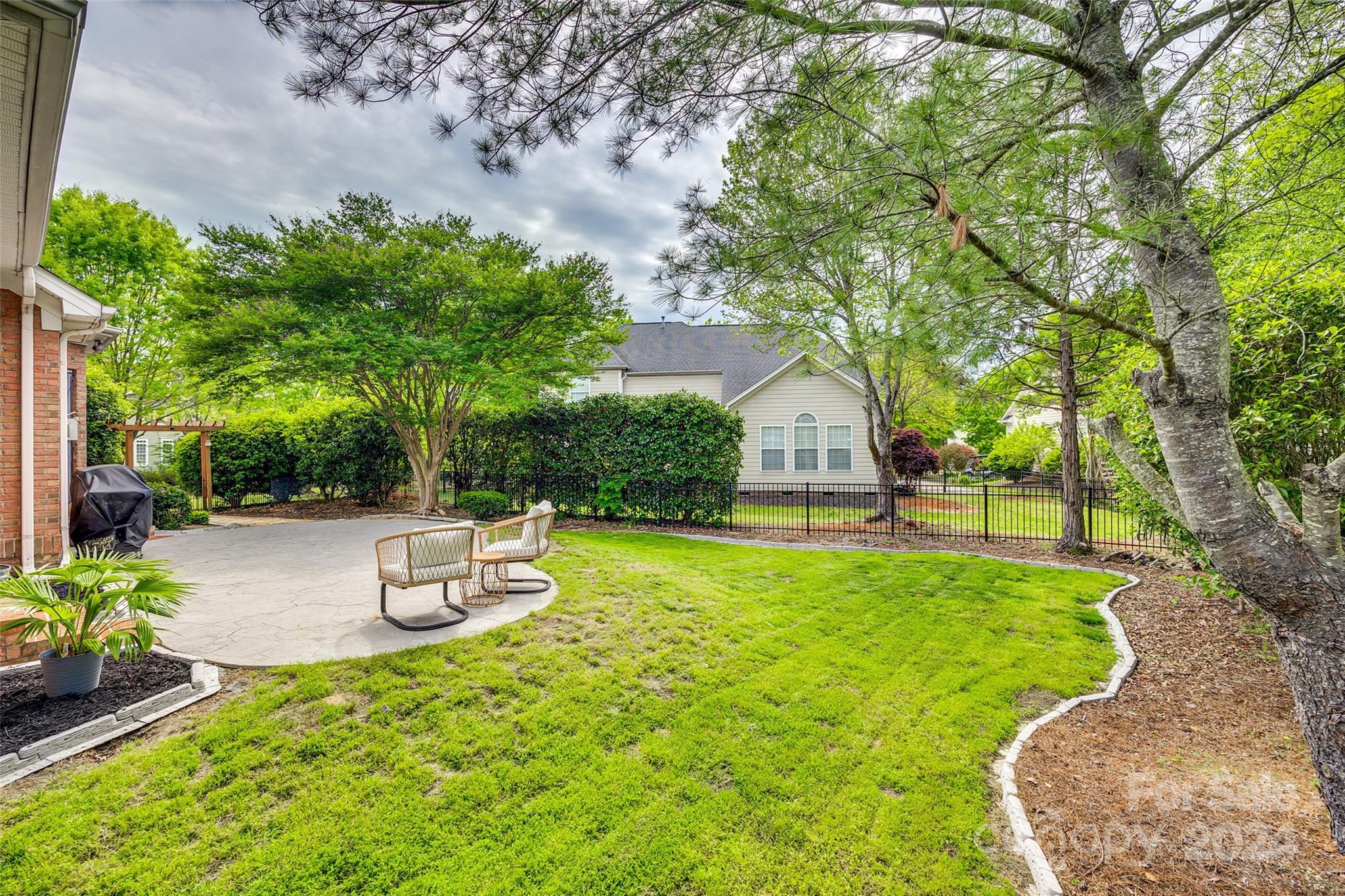 Lake Shore - Residential