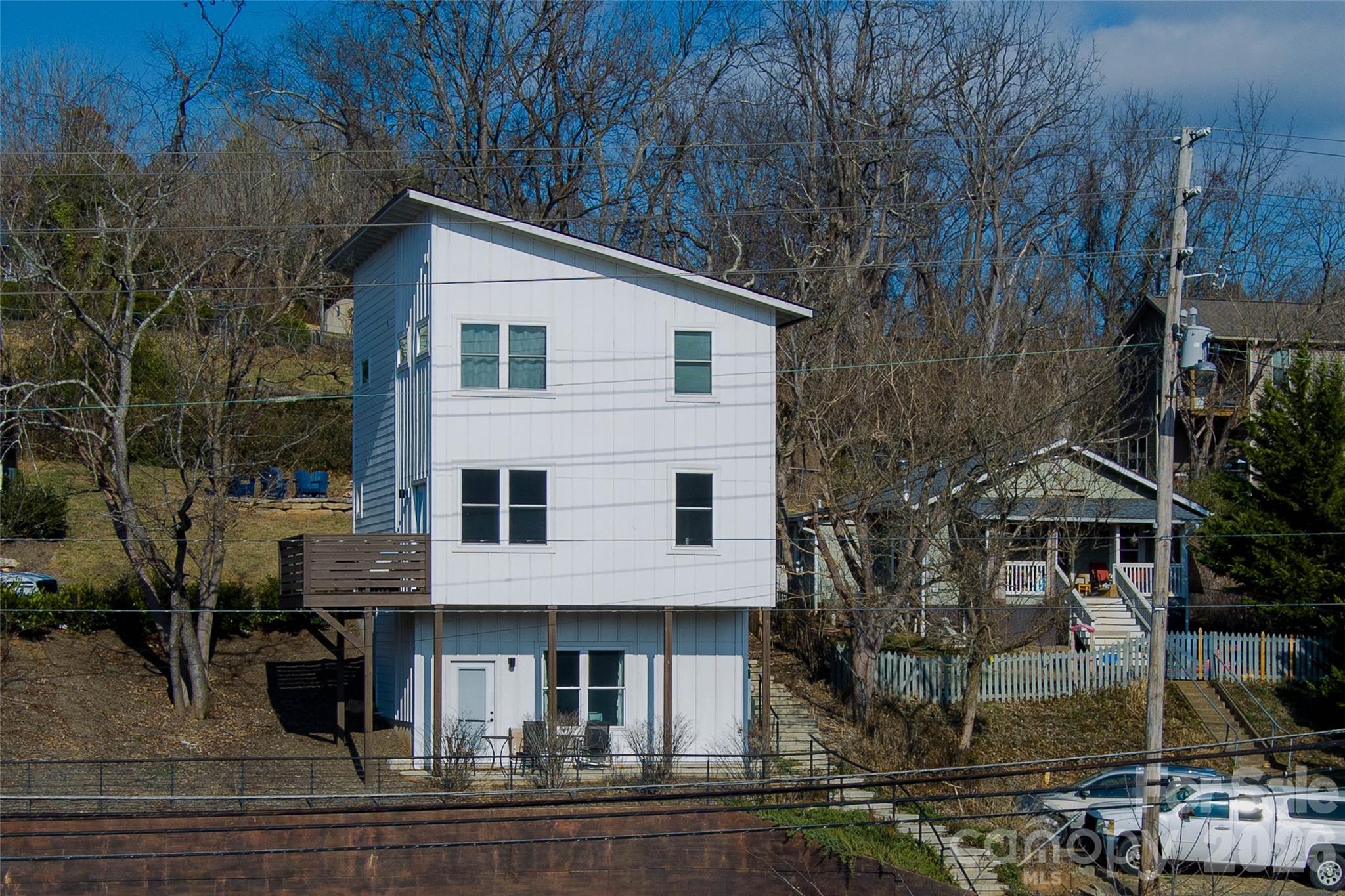 Woodfin Land Company - Residential Income