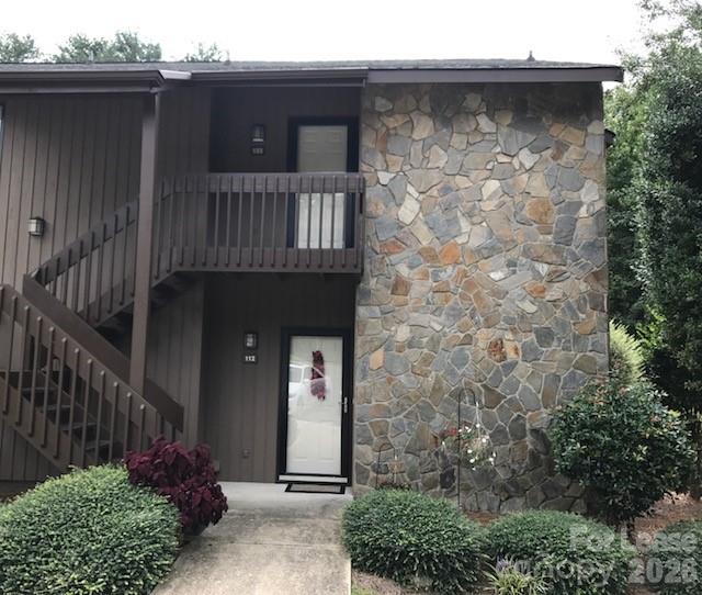 RENT SPECIAL for the FIRST 3 months rent is $1495 instead of $1595!  Large 2Br./2Ba. condo with vaulted ceilings, hardwood floors, granite counters, gas fireplace, deck, storage closet... and too many features to list! Community pool and pond. This won't last long!
Mandatory Resident Benefits Package is an additional $25/mo. and offers many great benefits (air filter delivery service, 24/7 maintenance, maintenance reimbursement for unintended charges/lock outs, credit building, rewards program, and more!) Automatic enrollment in Tenant Liability Waiver Program ($16/mo) unless opt-out by providing compliant Renter's Insurance Policy prior to move-in date.