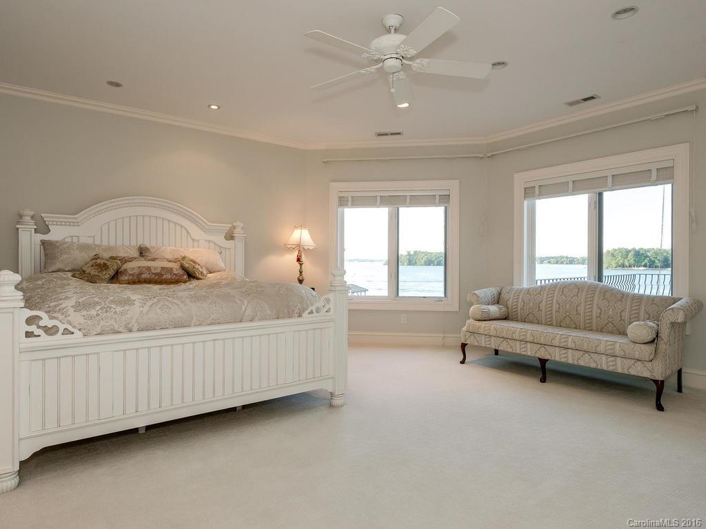 The Peninsula - Residential