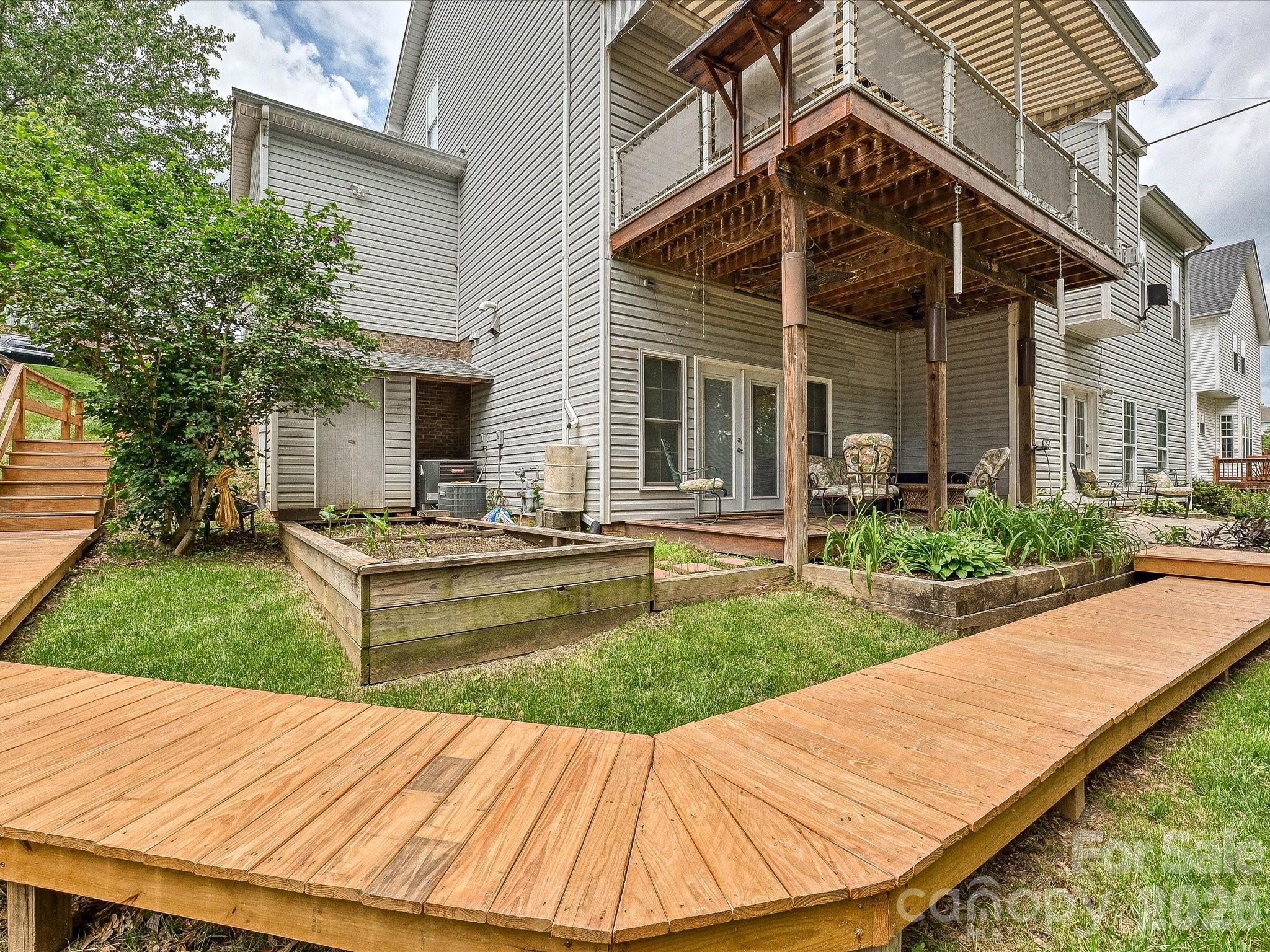 Riverfront - Residential