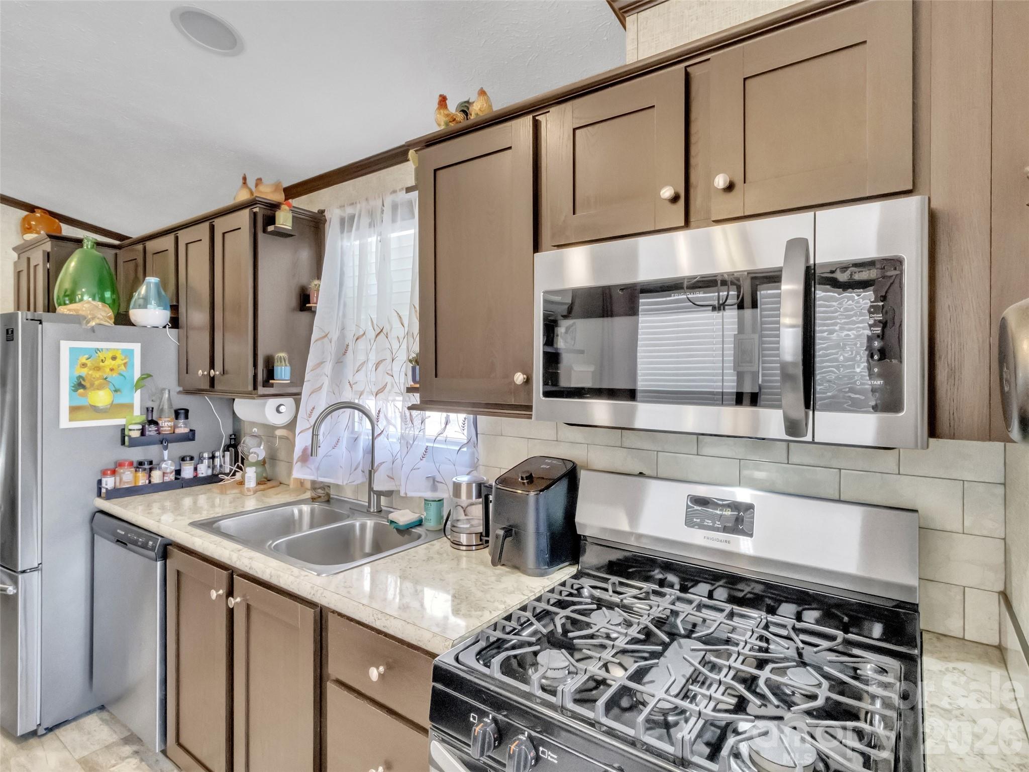 Dogwood Lakes - Residential