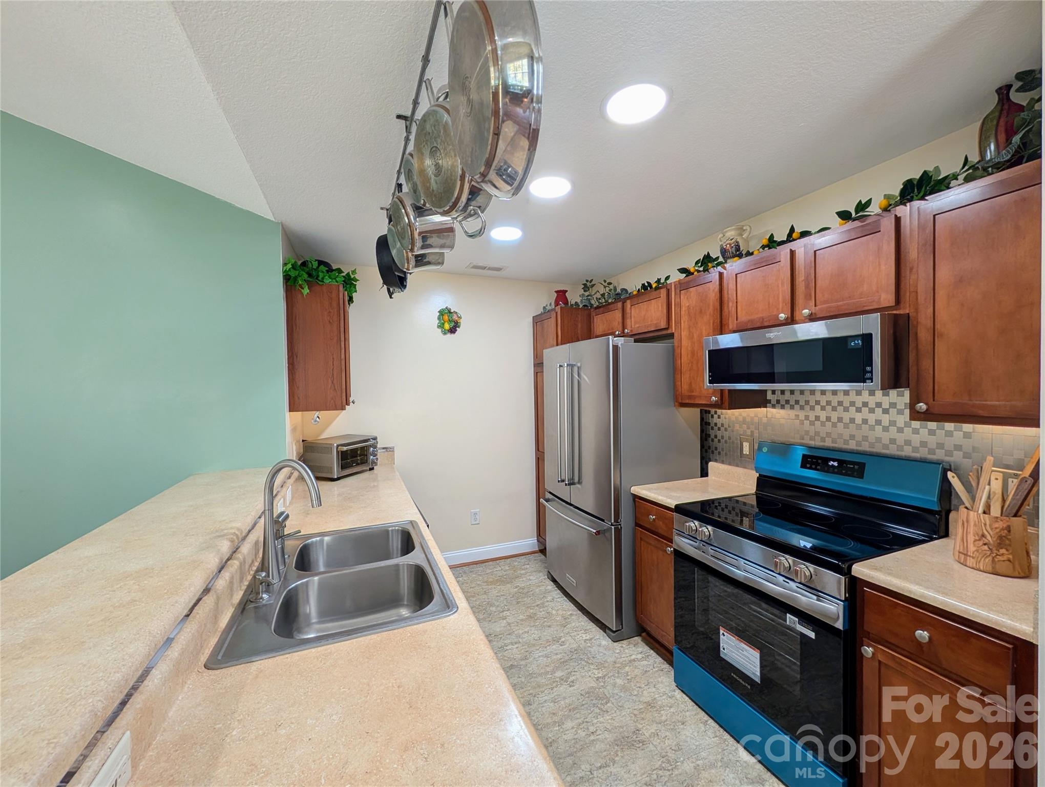 Fox Glen Condominium - Residential