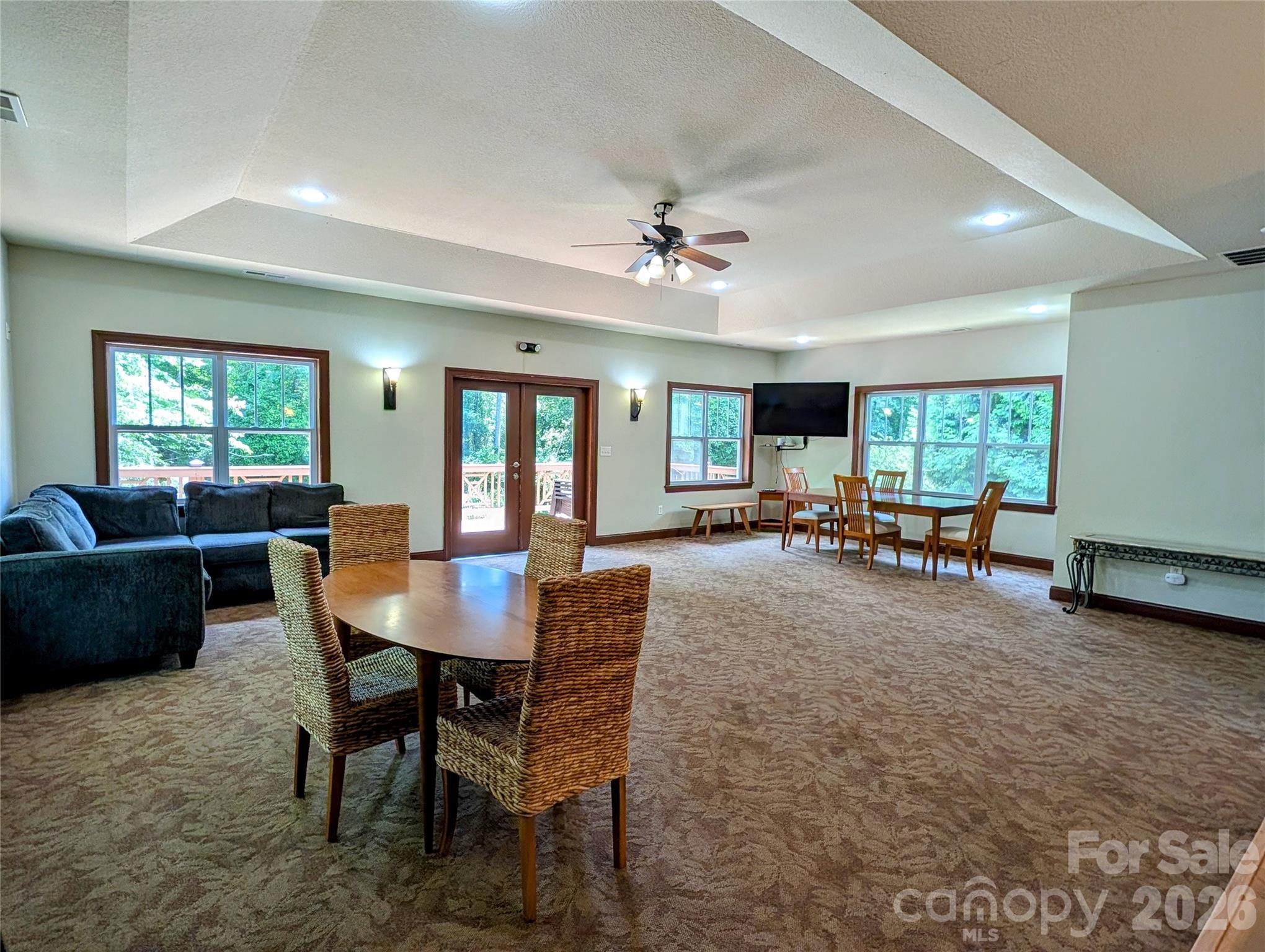 Fox Glen Condominium - Residential