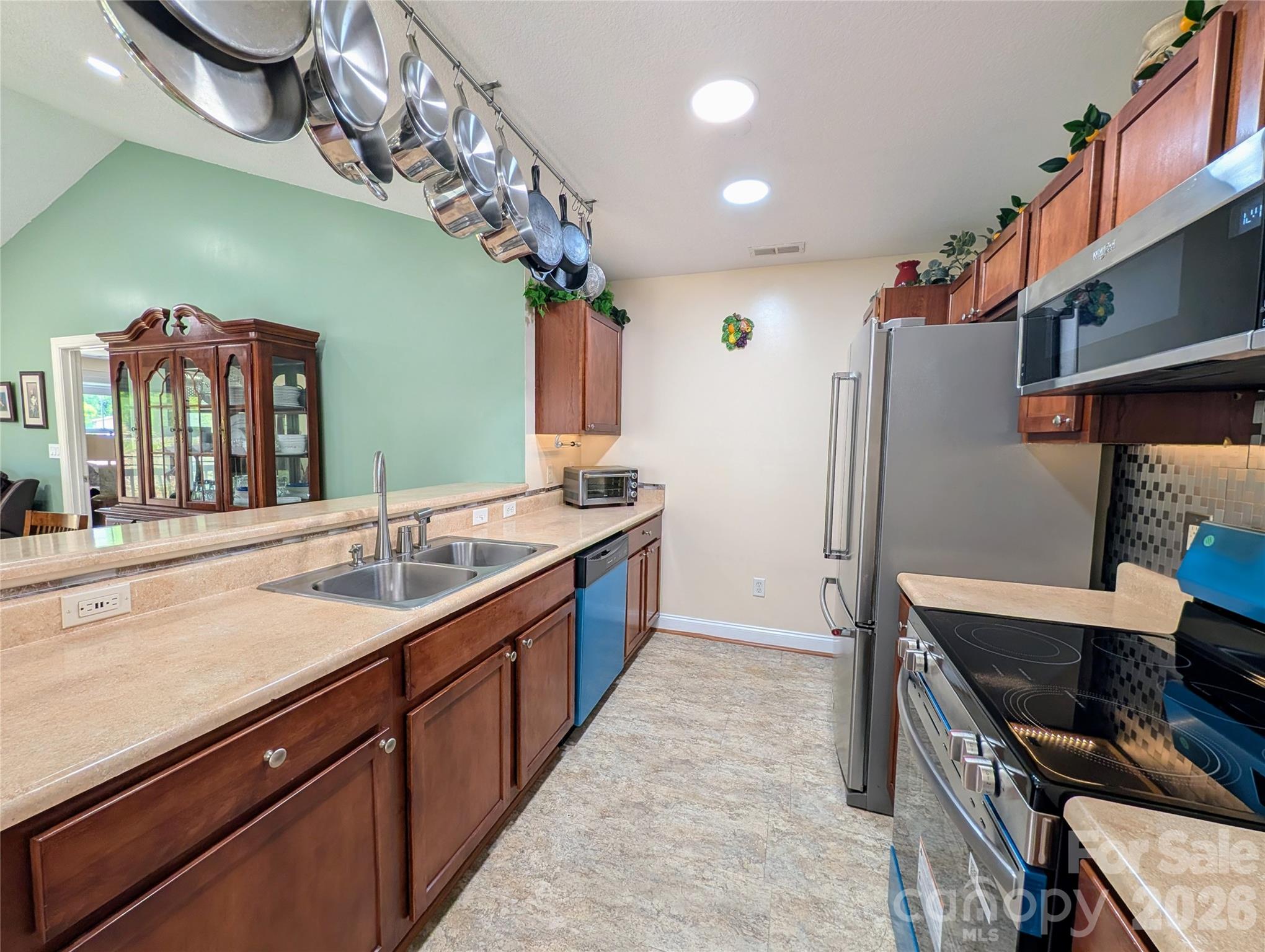 Fox Glen Condominium - Residential