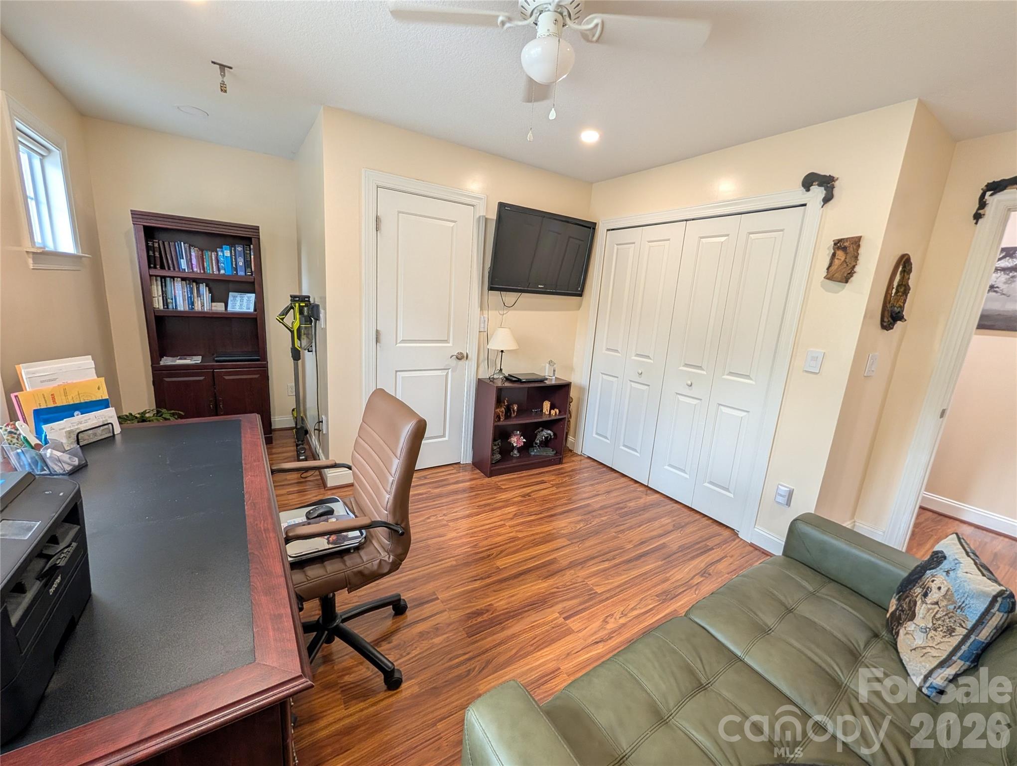 Fox Glen Condominium - Residential