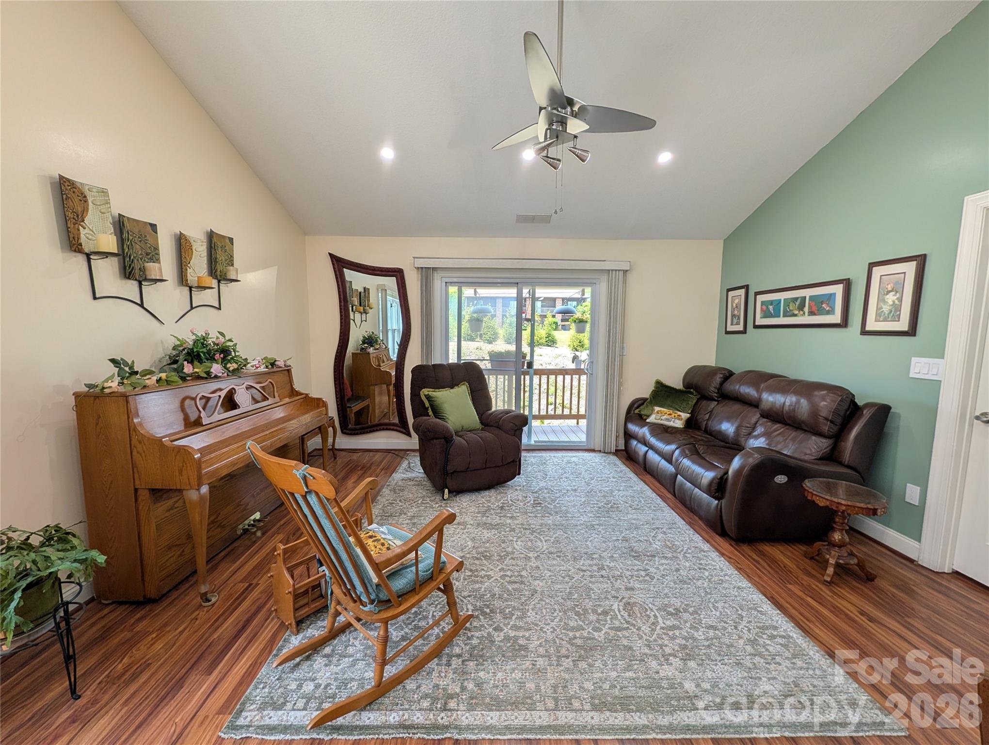 Fox Glen Condominium - Residential