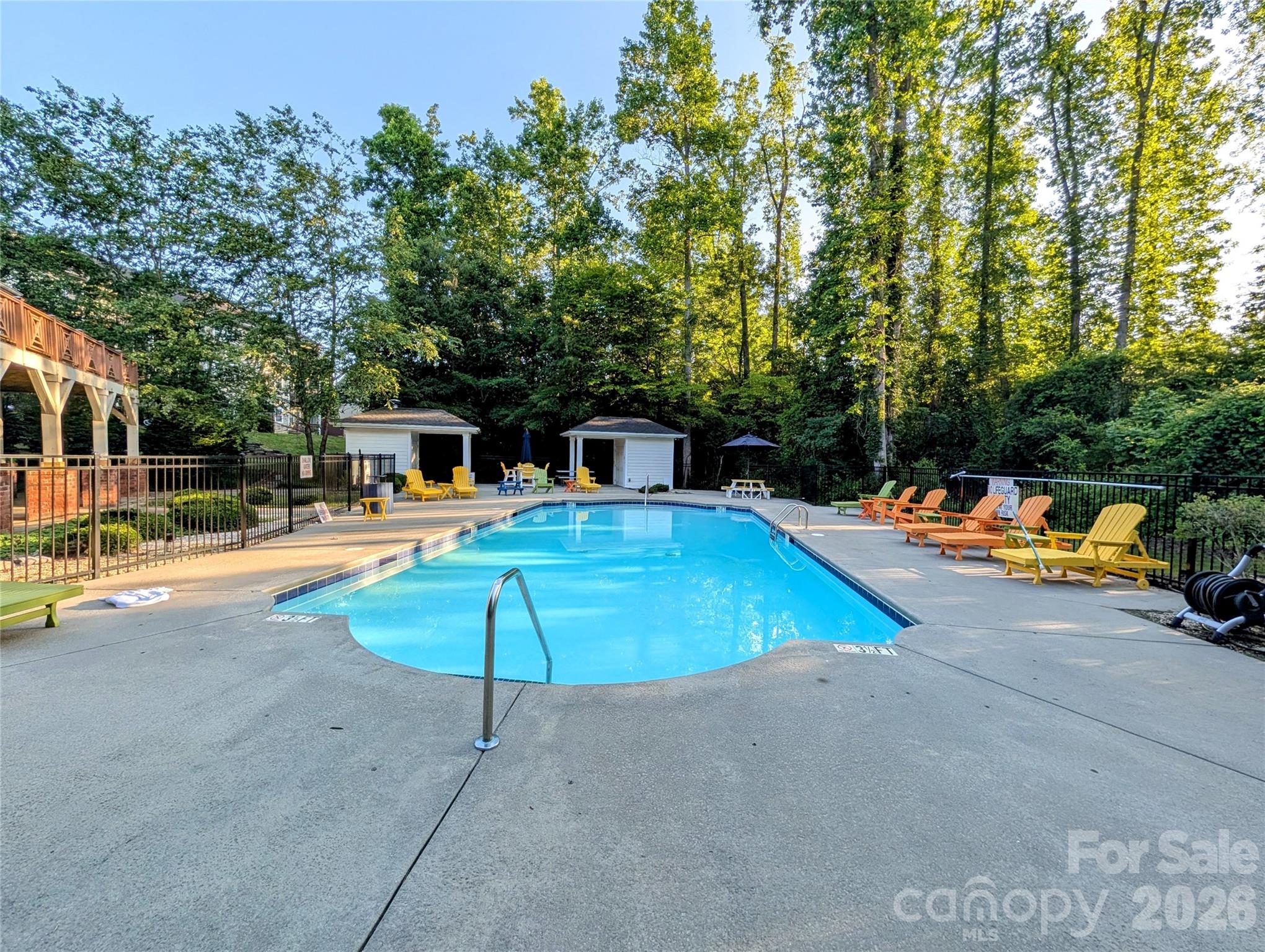 Fox Glen Condominium - Residential